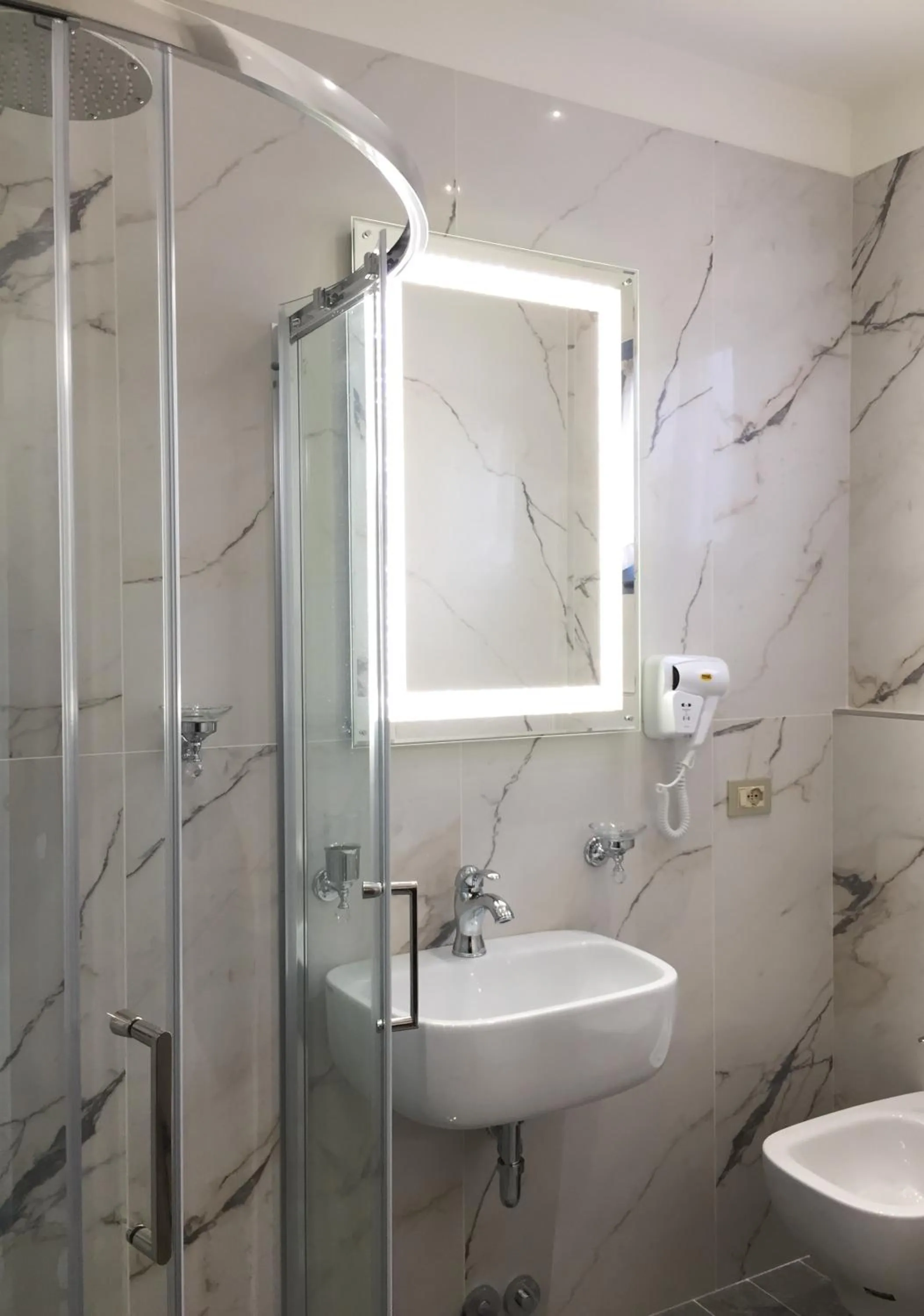 Shower in Royal Boutique Hotel