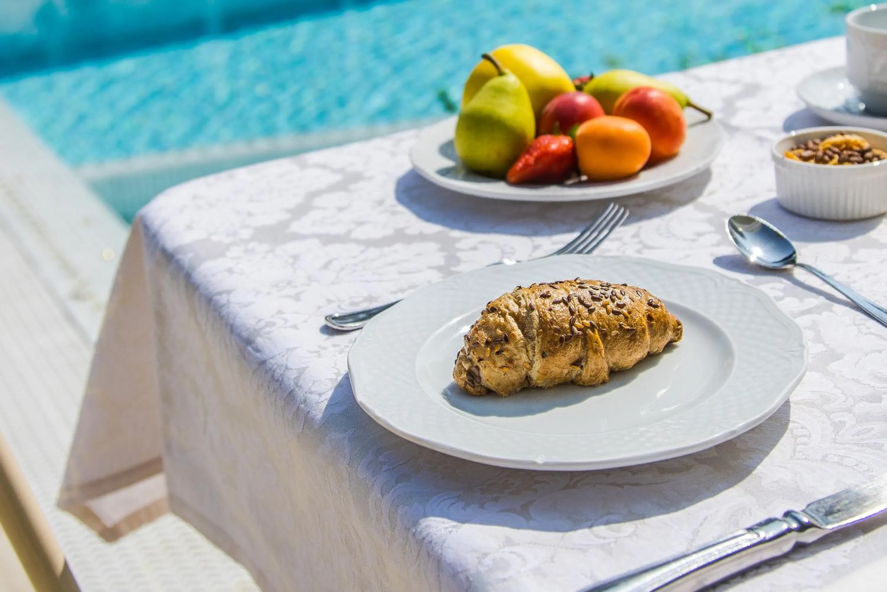 Food and drinks in Royal Boutique Hotel