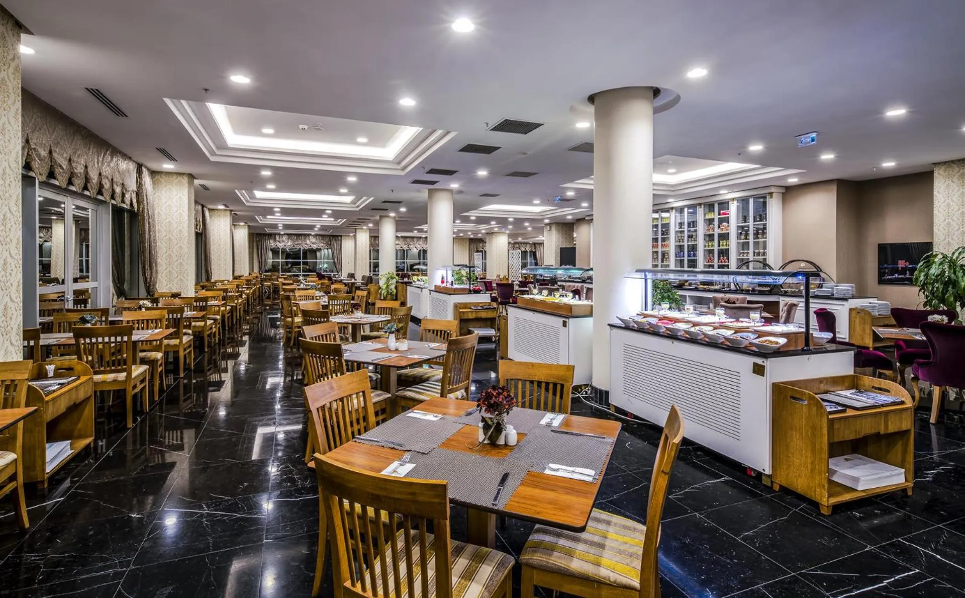 Restaurant/Places to Eat in Grand Mercure Ankara