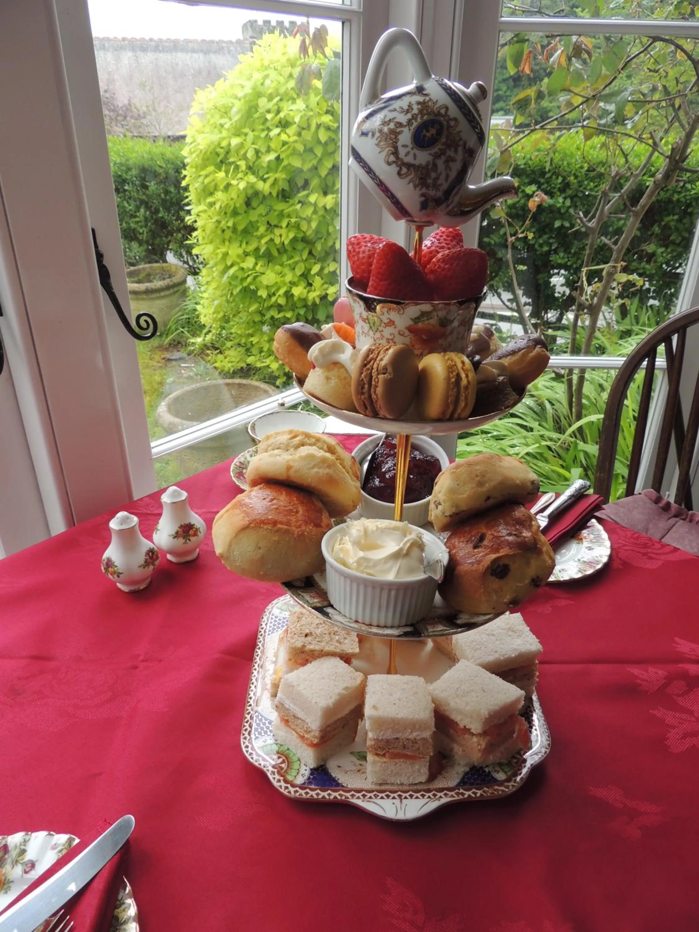 Food in Orchard House Hotel