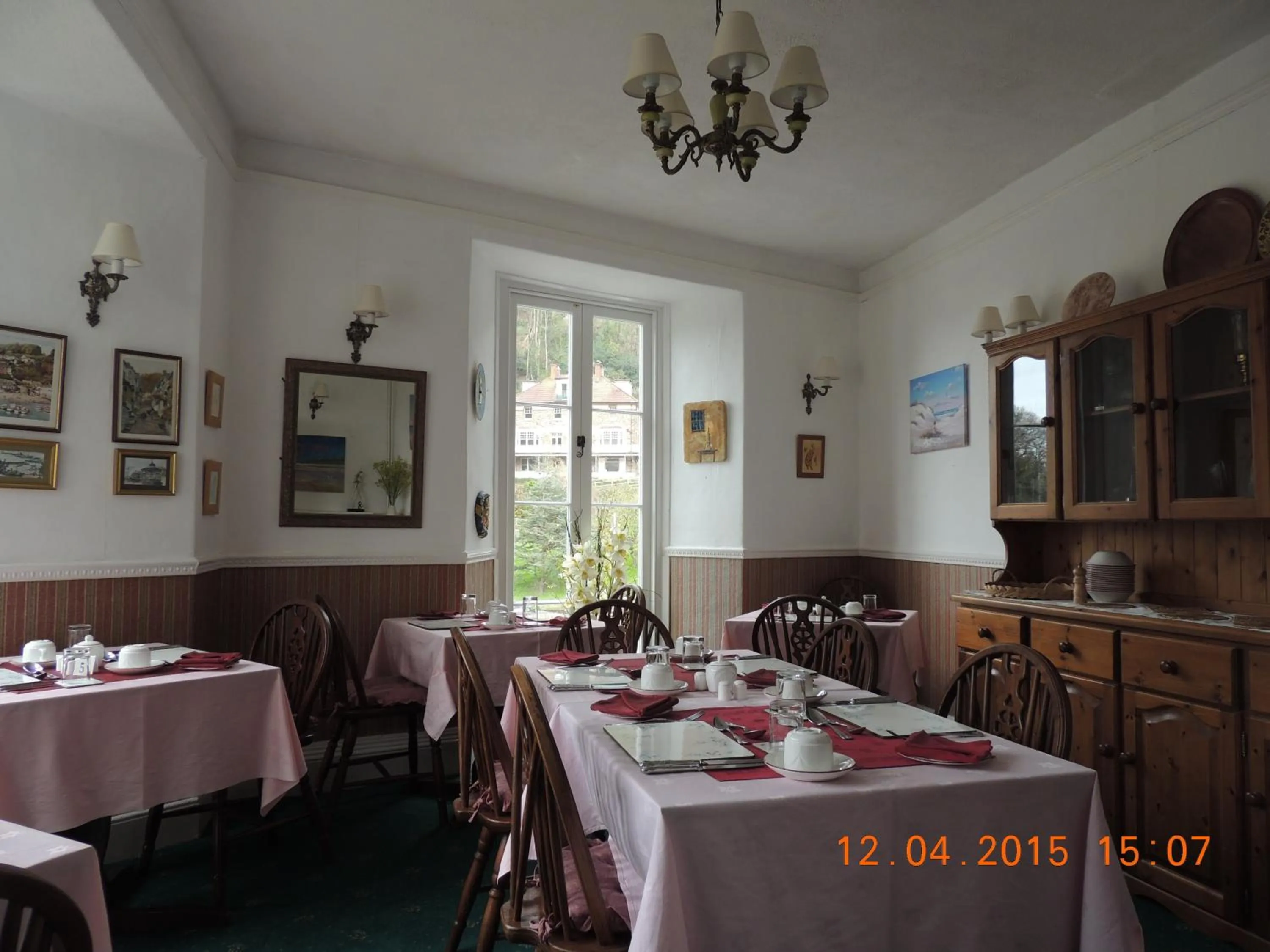 Restaurant/places to eat in Orchard House Hotel