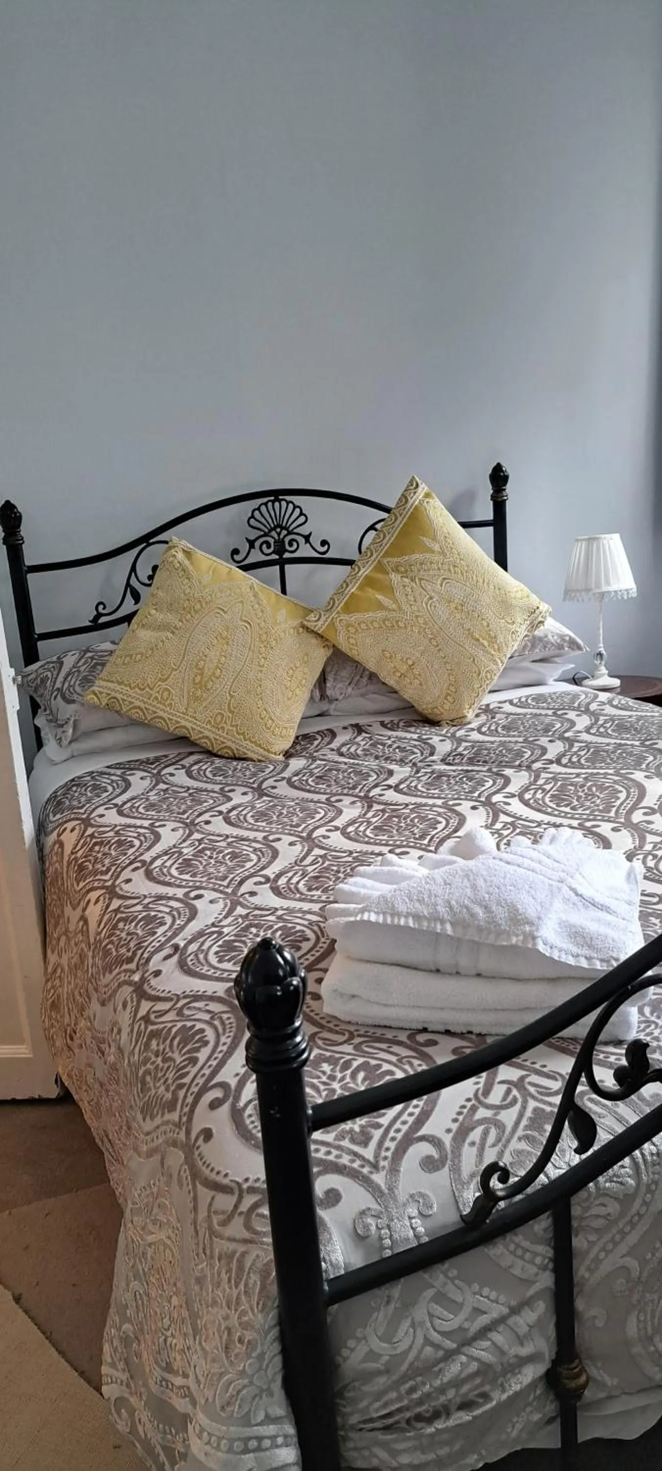 Bedroom, Bed in Orchard House Hotel