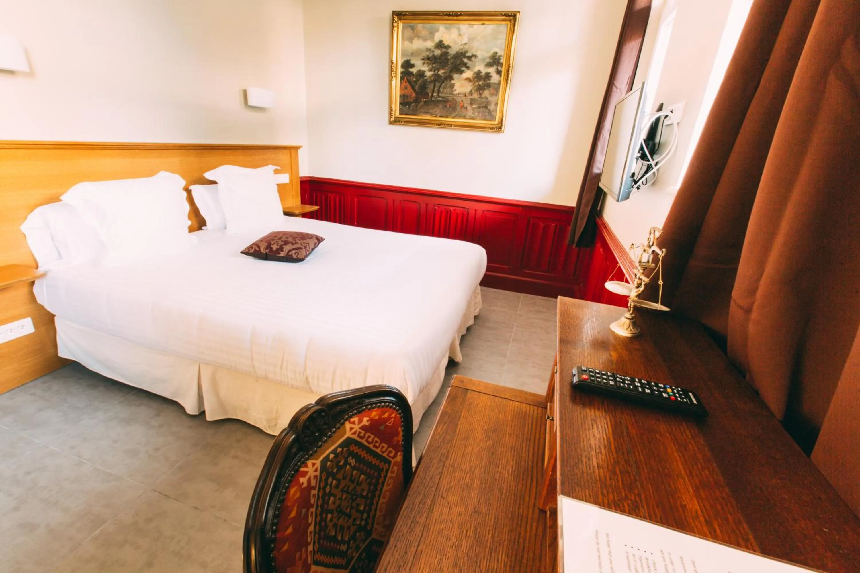 TV and multimedia, Bed in The Gem