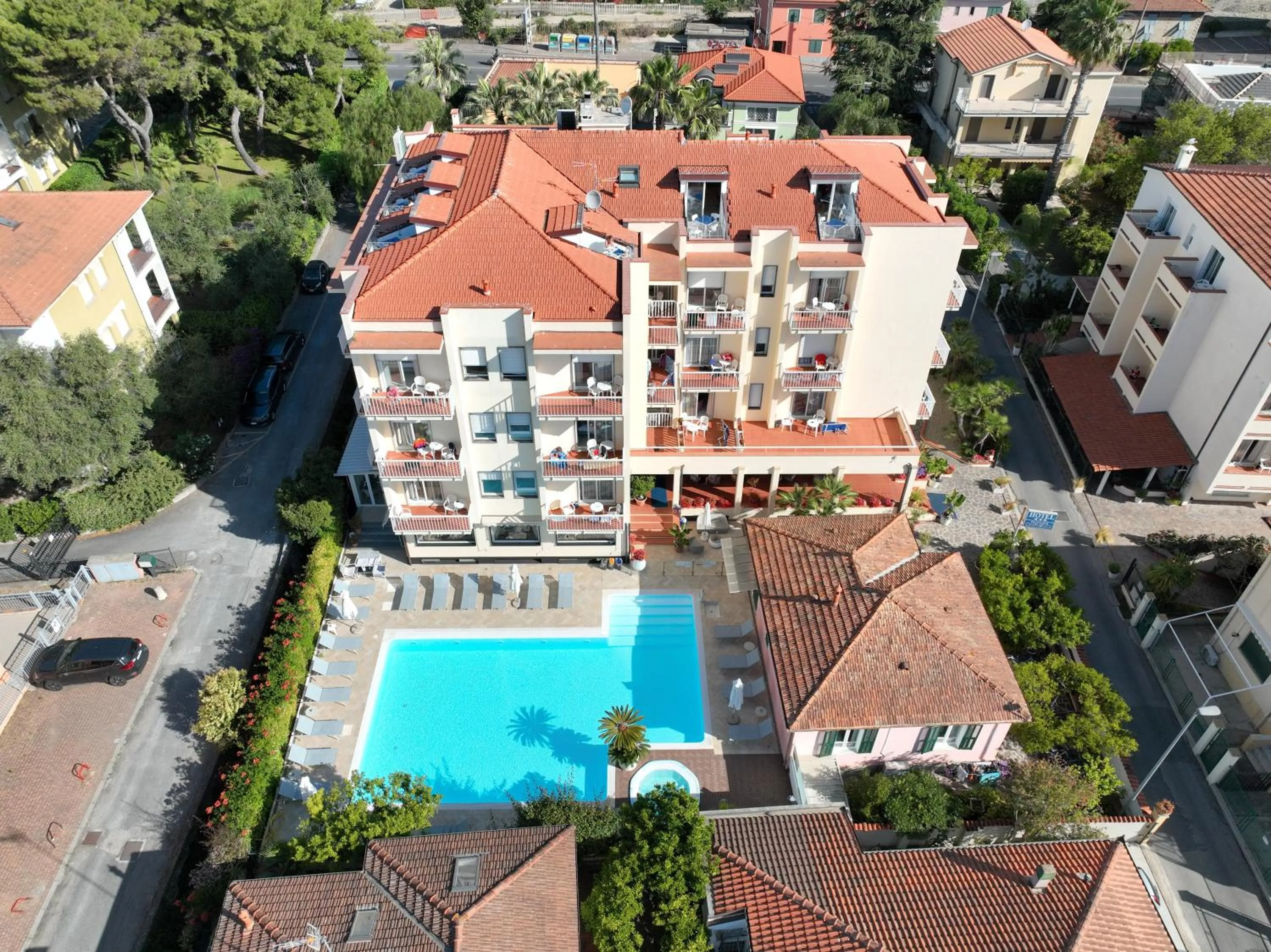 Swimming pool in Hotel Splendid
