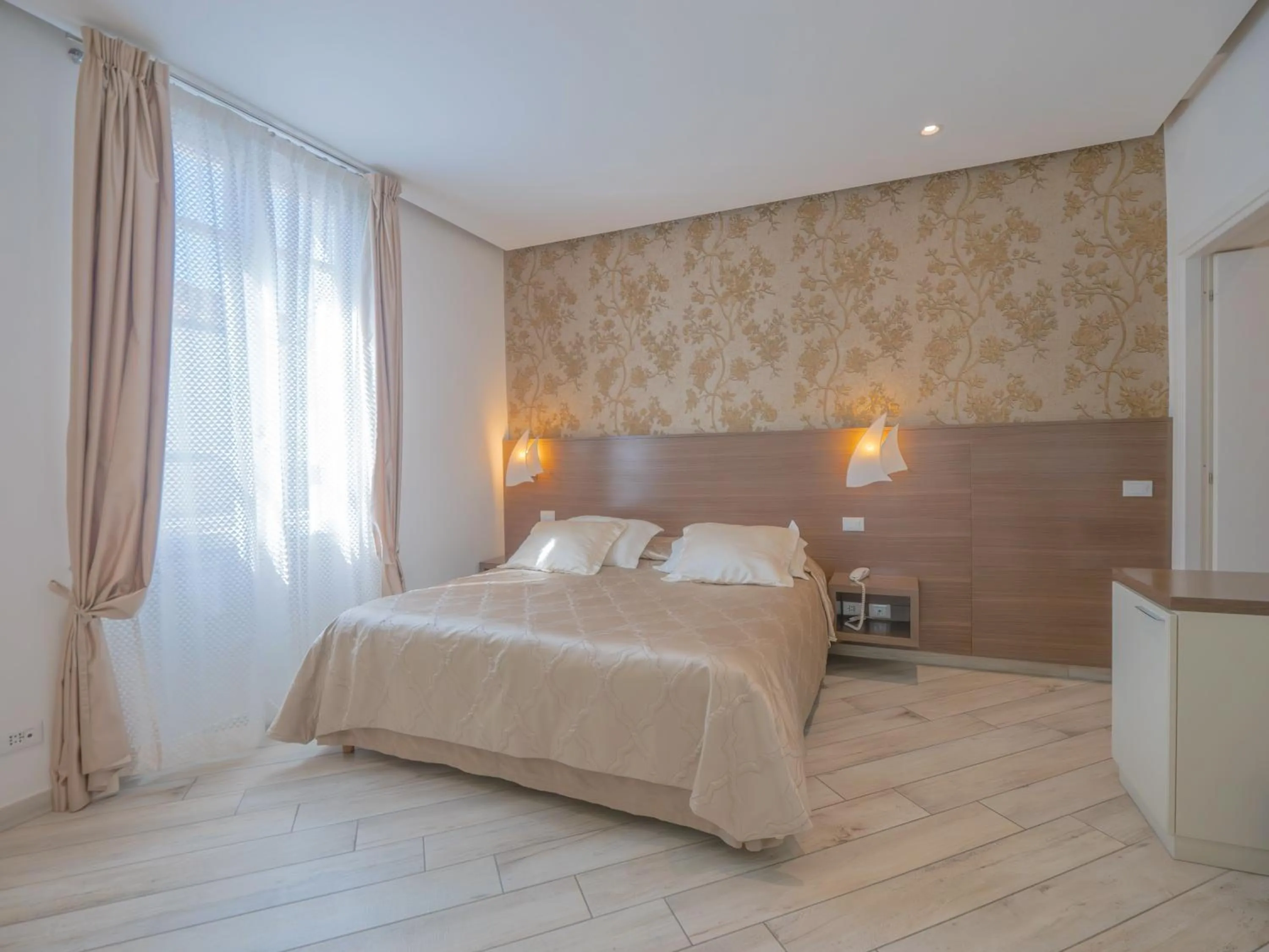 Bedroom, Bed in Hotel Splendid