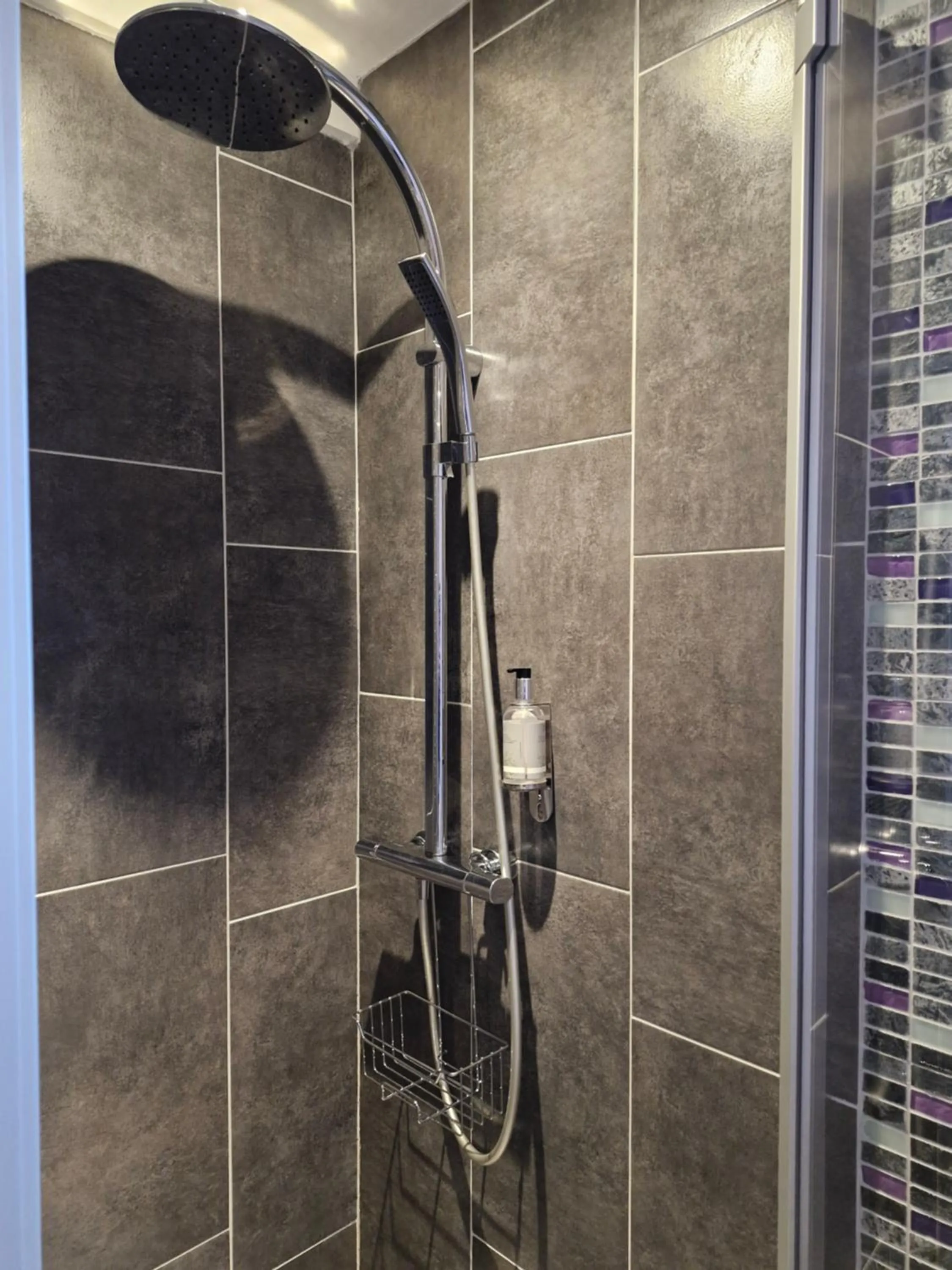 Shower in Ome sweet home