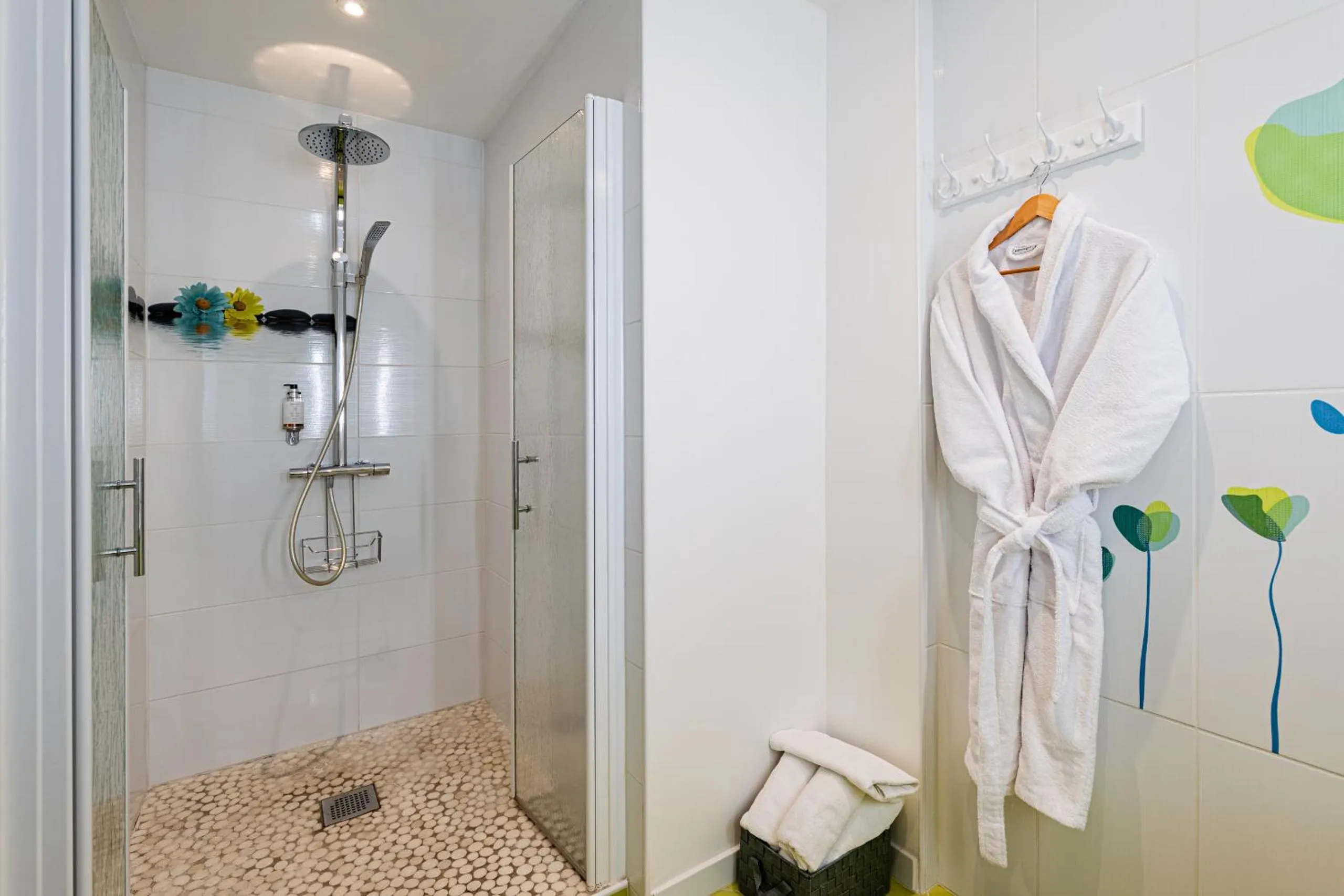 Shower in Ome sweet home