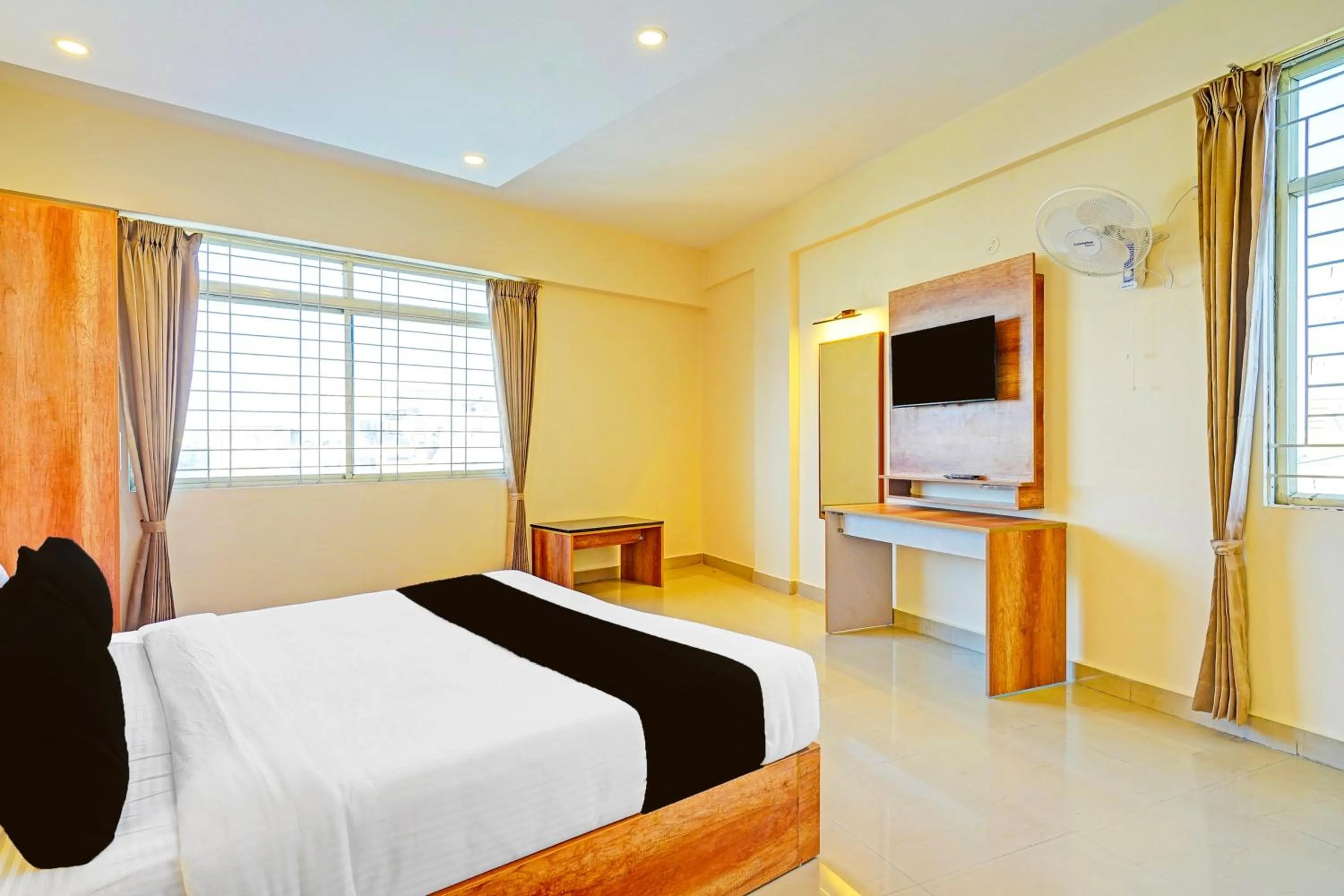 Standard Double Room - single occupancy in Hotel O Indian Suites