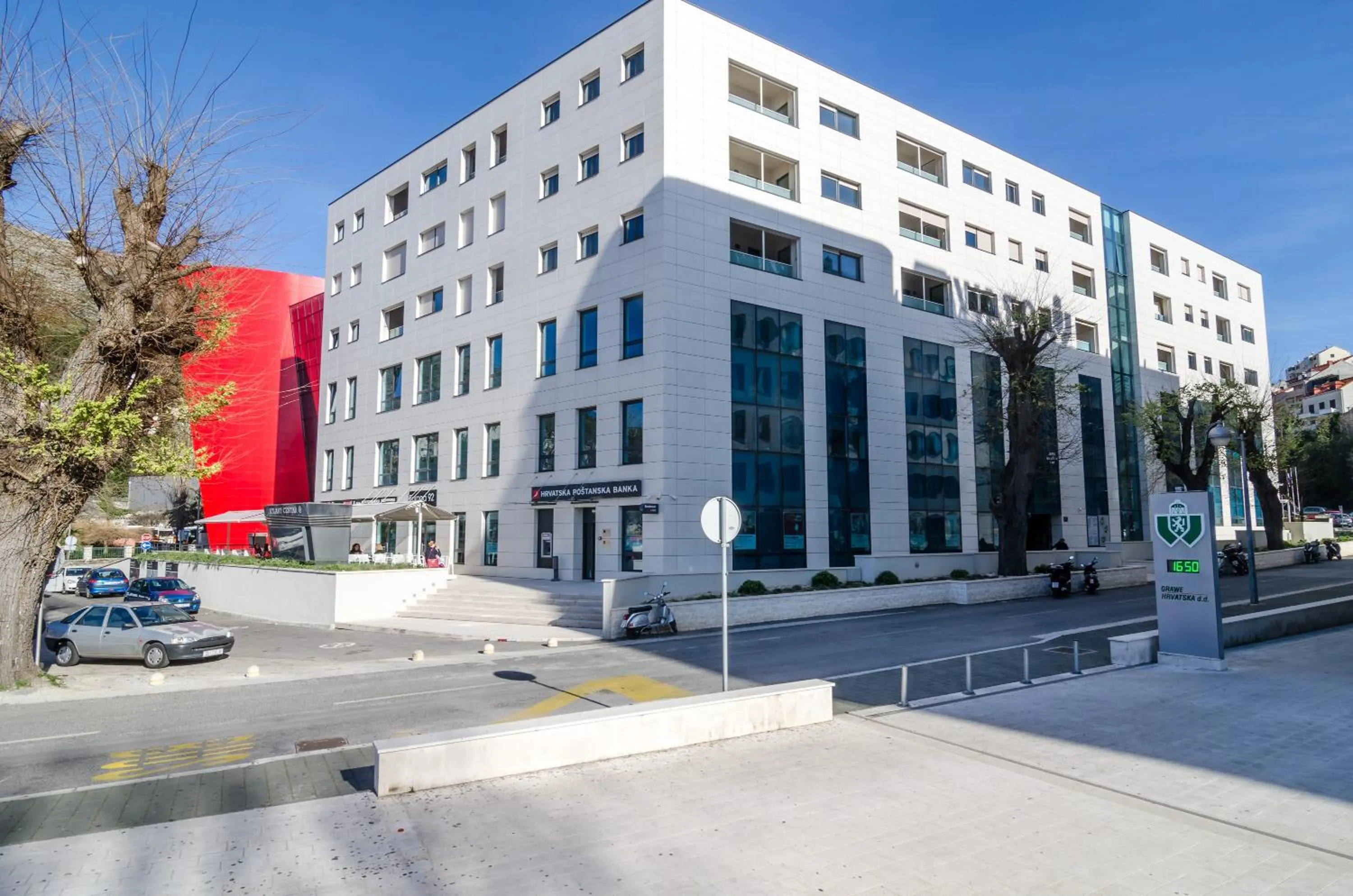 Facade/entrance in Apartment Atlant