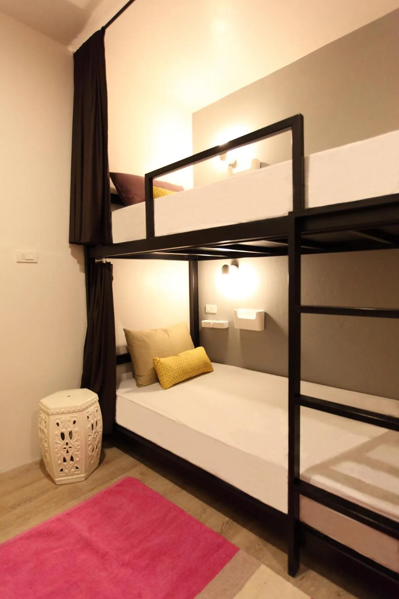 bunk bed in Lupta Hostel Patong Hideaway