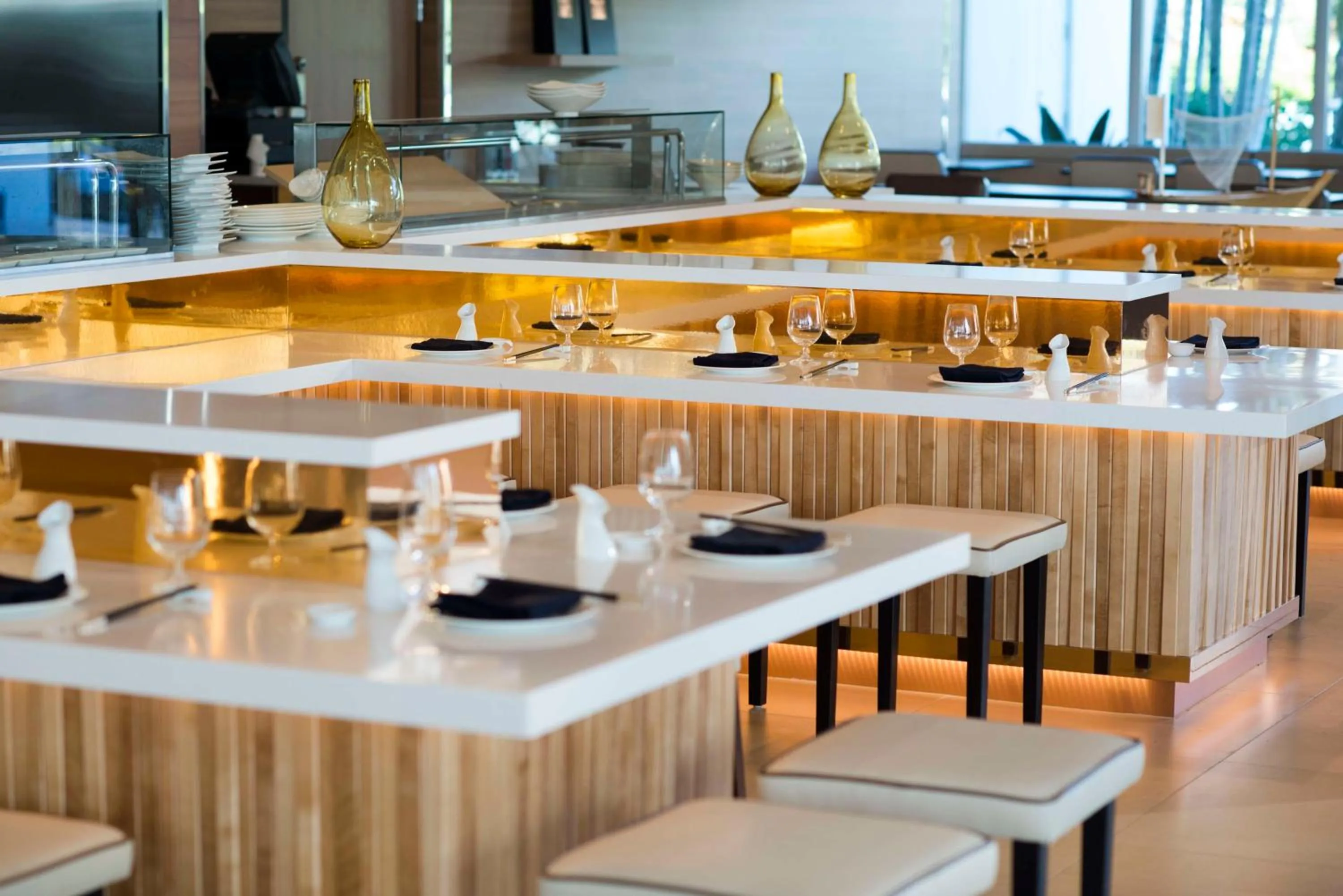 Restaurant/places to eat in Resorts World Bimini