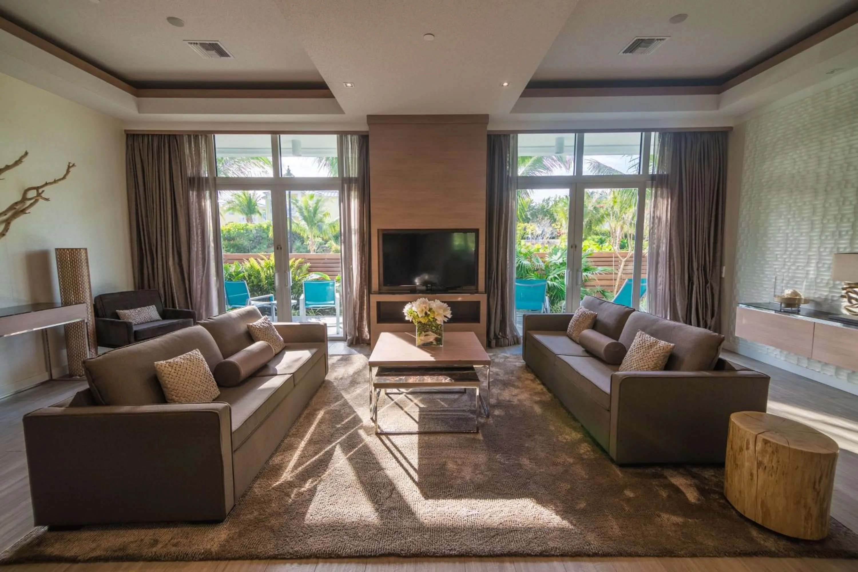 Living room in Resorts World Bimini
