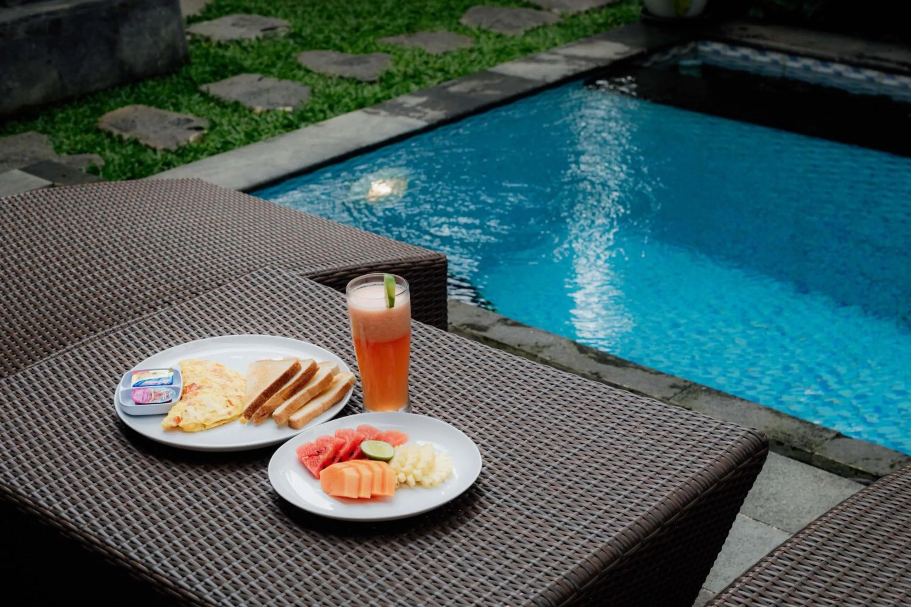 Food and drinks in Ubud Mesari Private Pool Villa