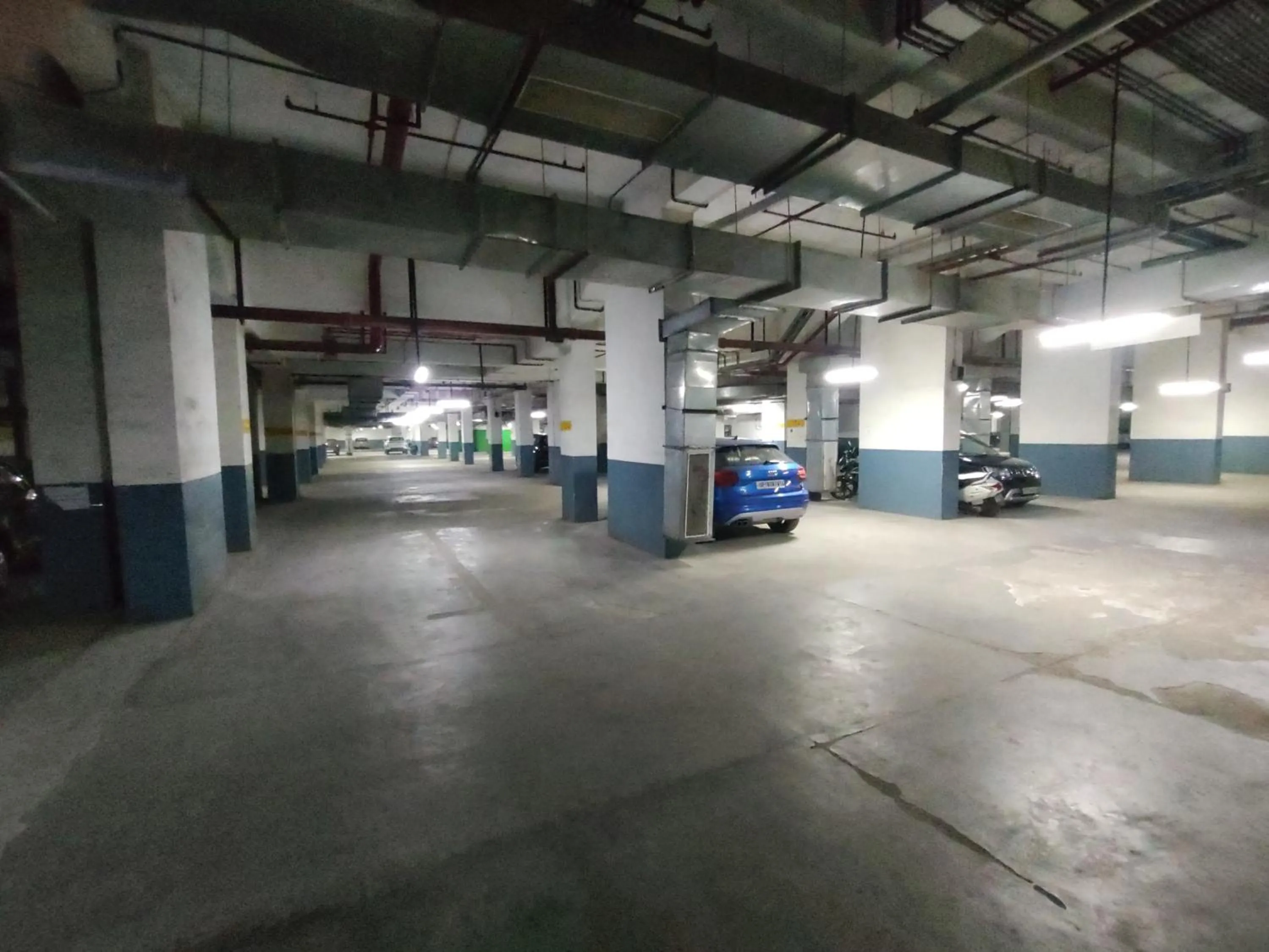 Parking in Evanthe Hotels