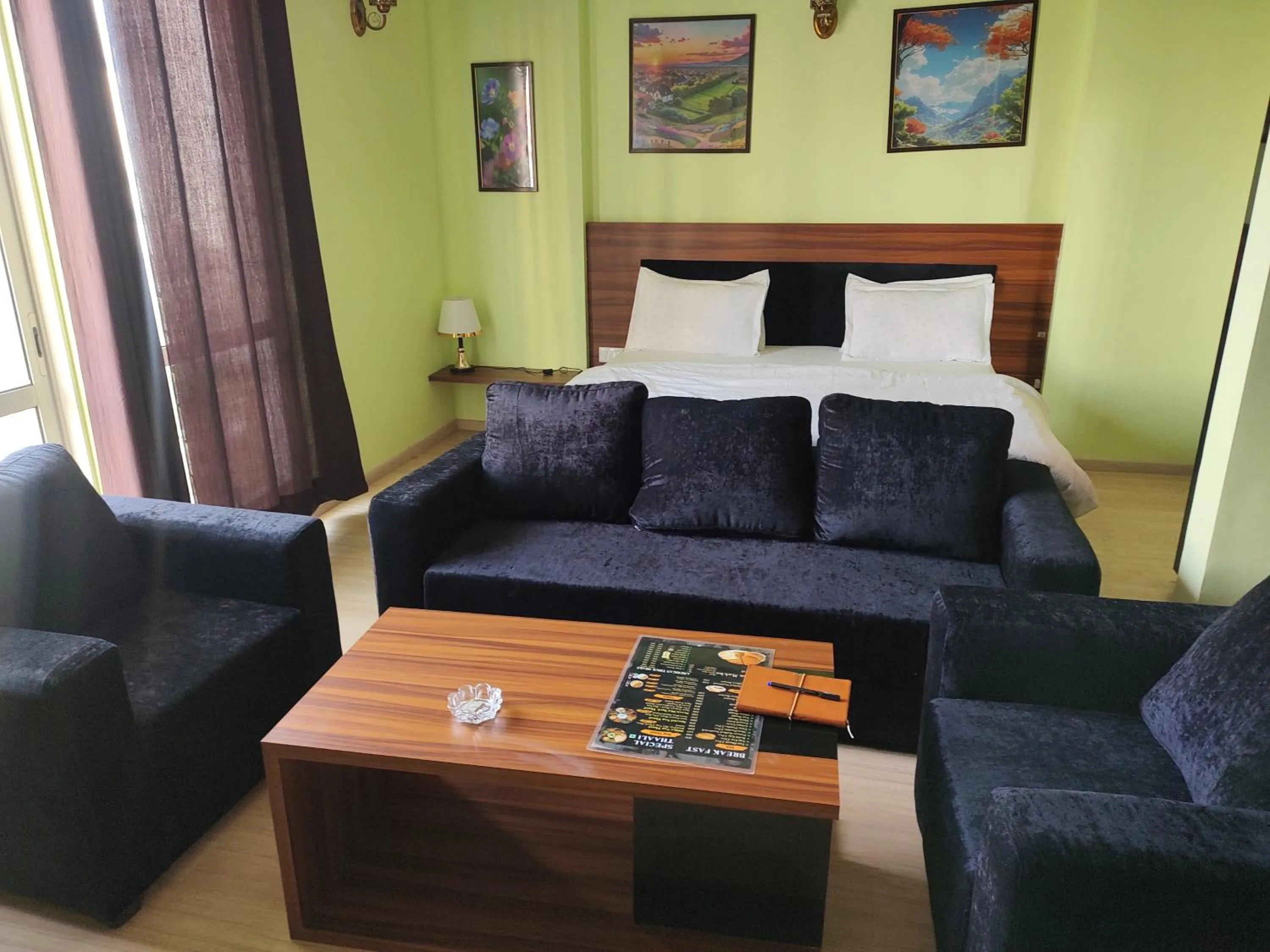 Bed in Evanthe Hotels