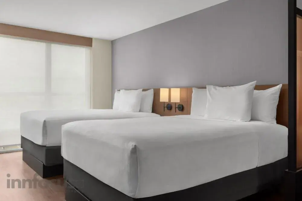 Queen Room with Two Queen Beds and Sofa Bed - High Floor in Hyatt Place Mississauga / Airport Corp Center Queen Room with Two Queen Beds and Sofa Bed - High Floor in Hyatt Place Mississauga / Airport Corp Center