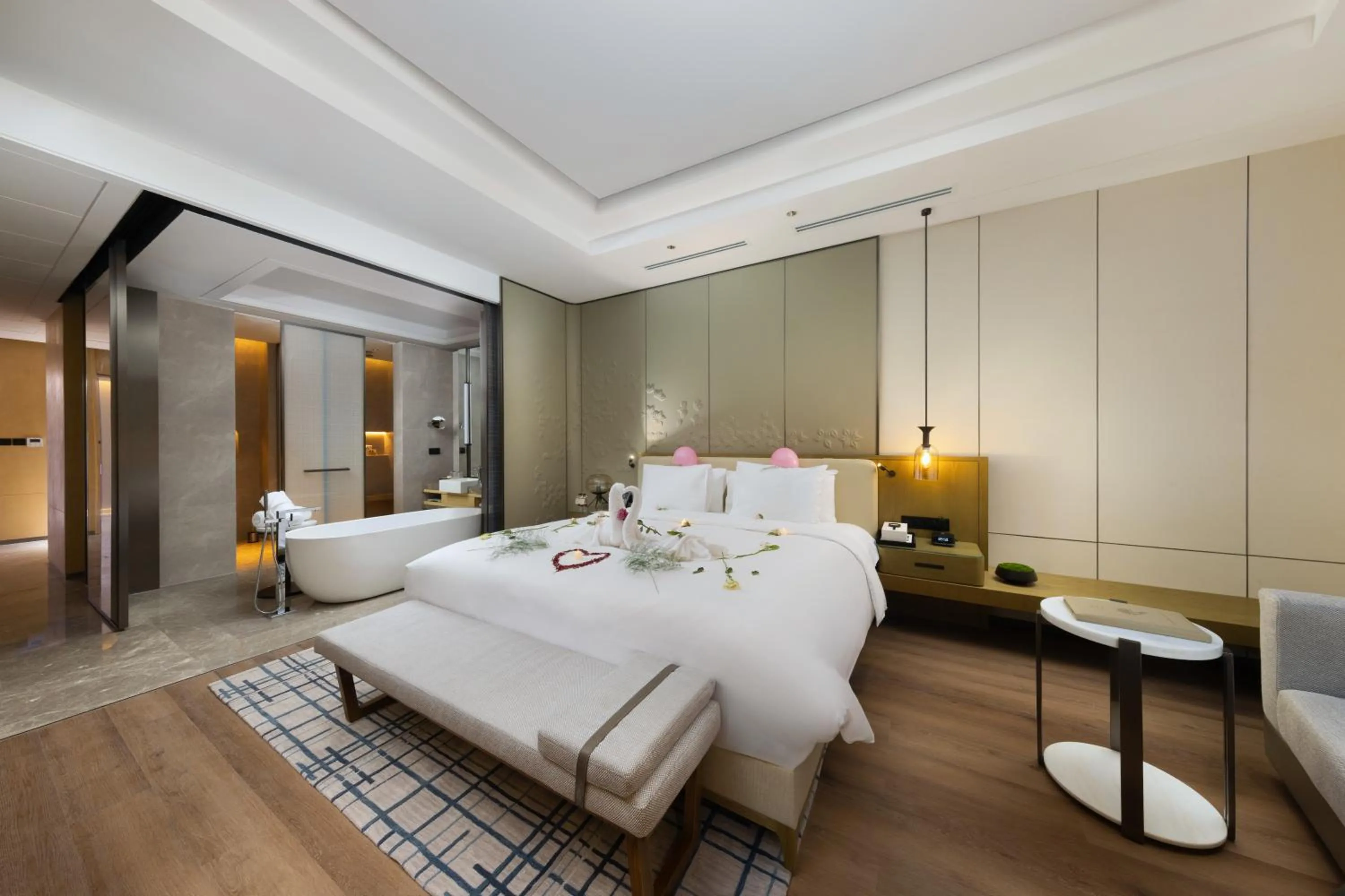 Grand Superior King with Bath Tub in Braira Hafar Al-Batin