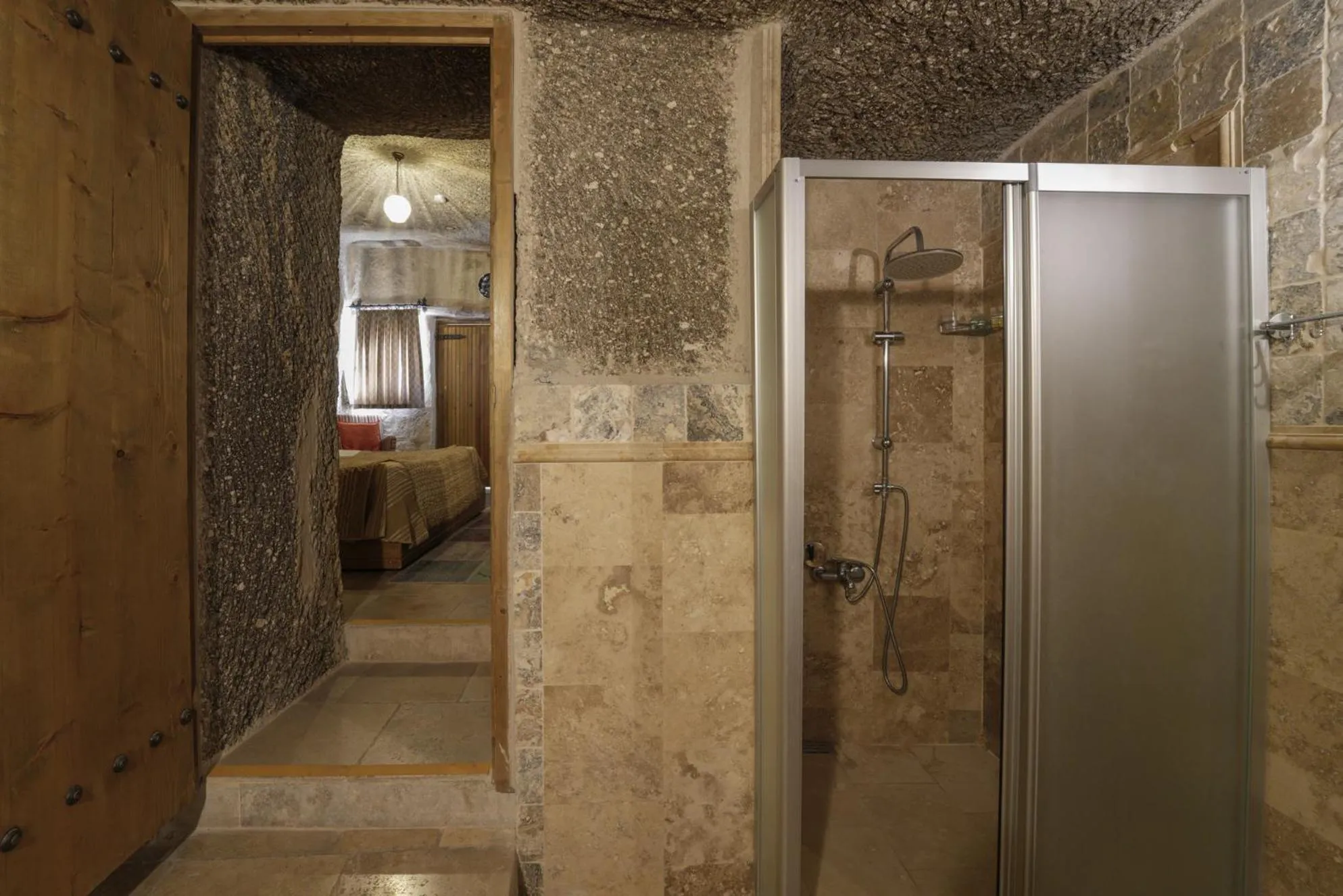 Shower in Tekkaya Cave Hotel