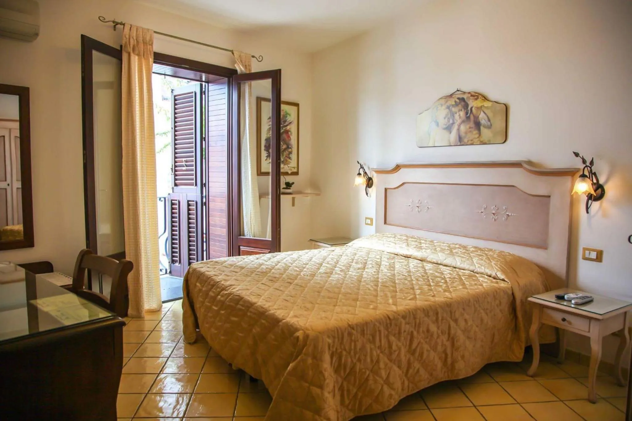 Bed in B&B Alta Marea Lipari