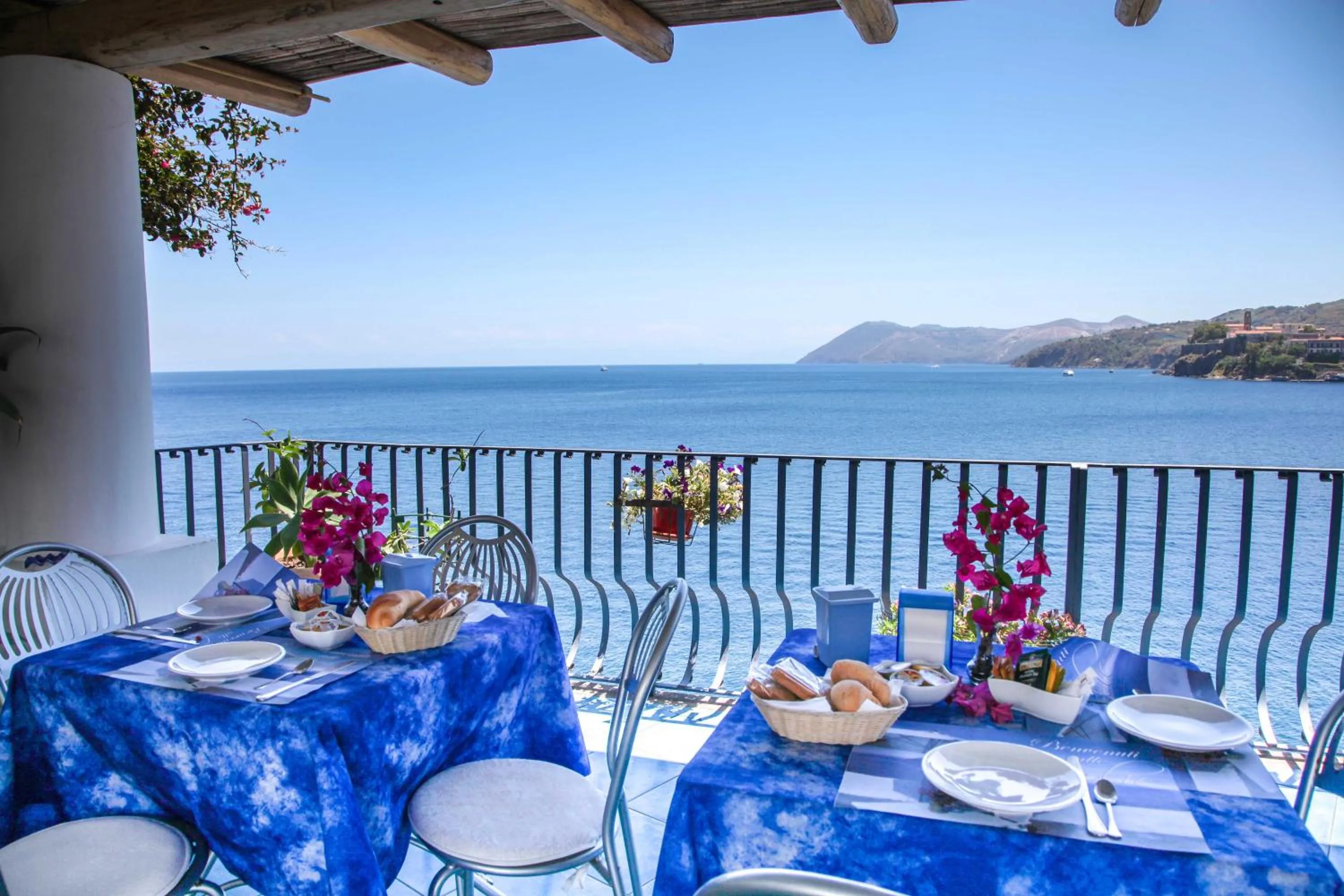 Summer in B&B Alta Marea Lipari