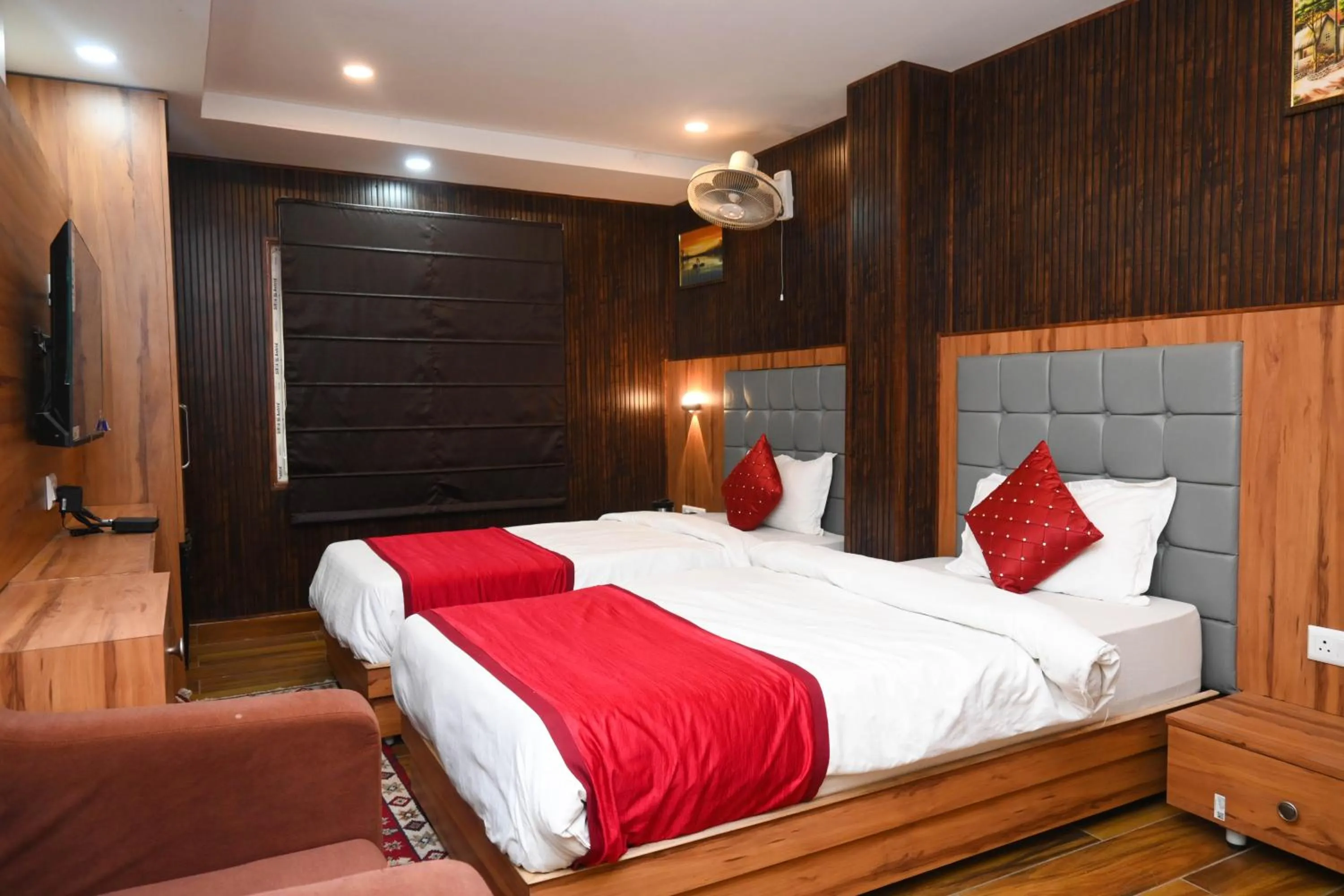 Bed in Hotel Siddhant Palace