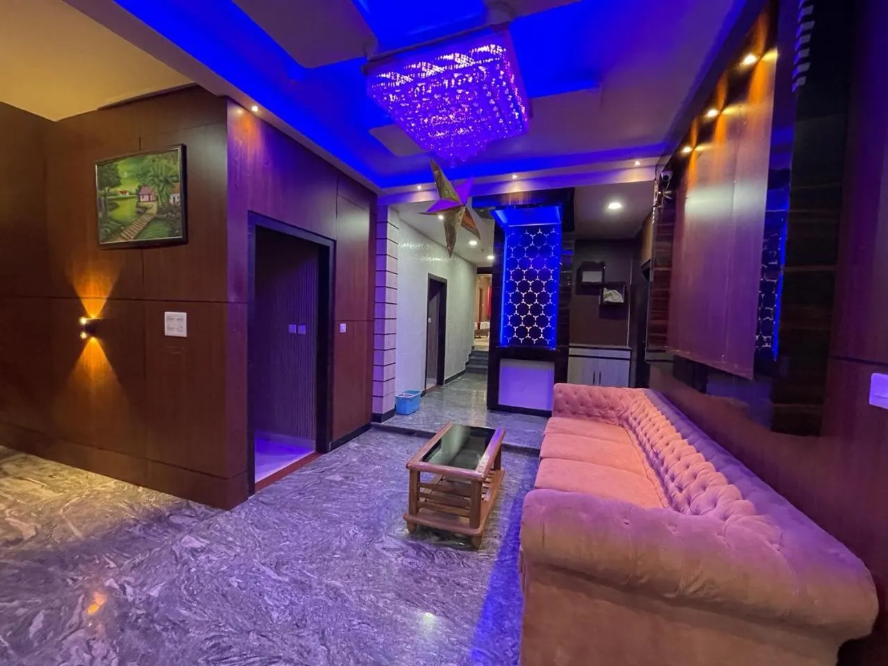 Lobby or reception in Hotel Siddhant Palace