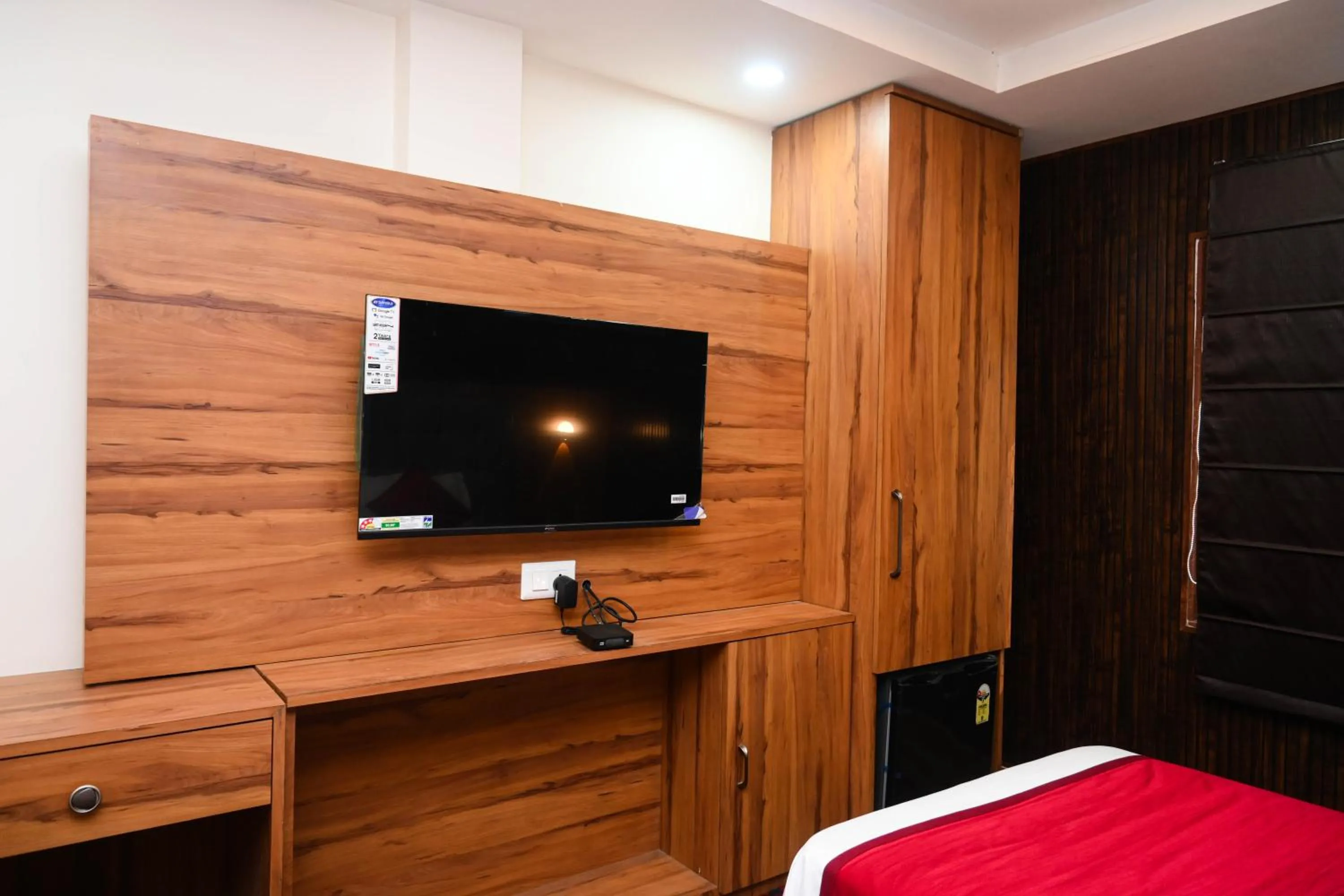 Bed in Hotel Siddhant Palace