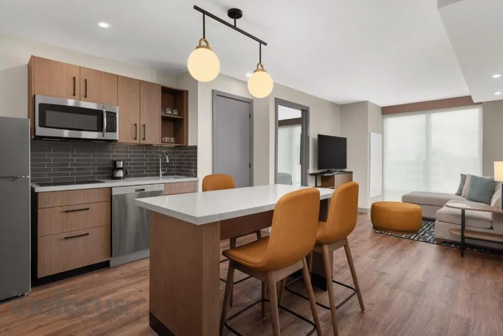 Hyatt House Mississauga / Airport Corp Center