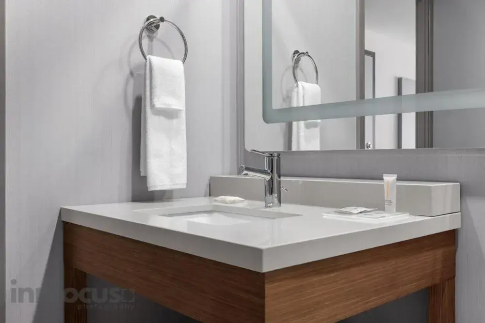 One-Bedroom King Suite - High Floor in Hyatt House Mississauga / Airport Corp Center One-Bedroom King Suite - High Floor in Hyatt House Mississauga / Airport Corp Center