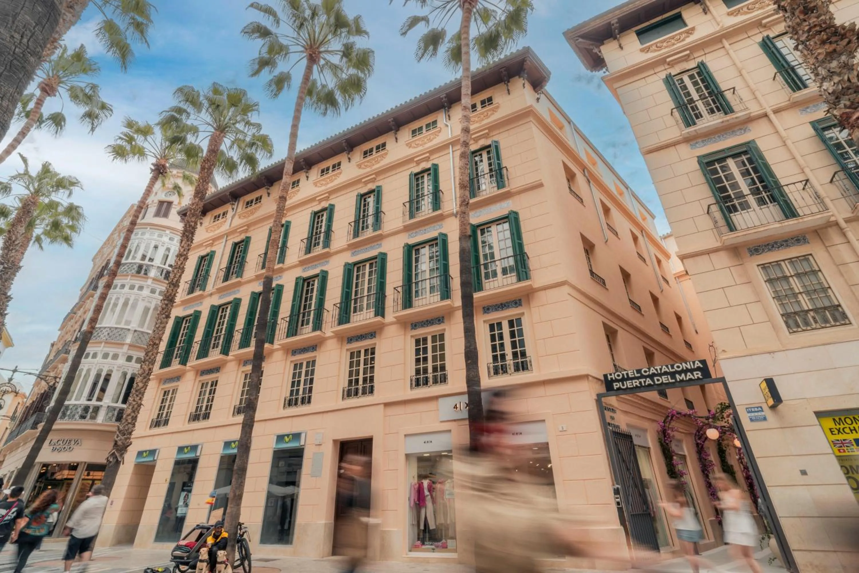 Property building in Catalonia Puerta del Mar