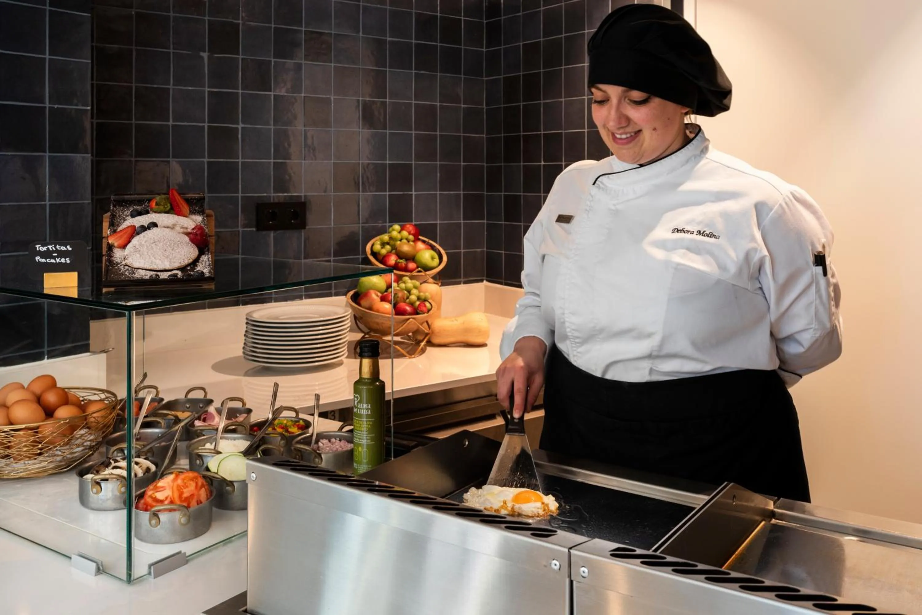 Staff in Catalonia Puerta del Mar