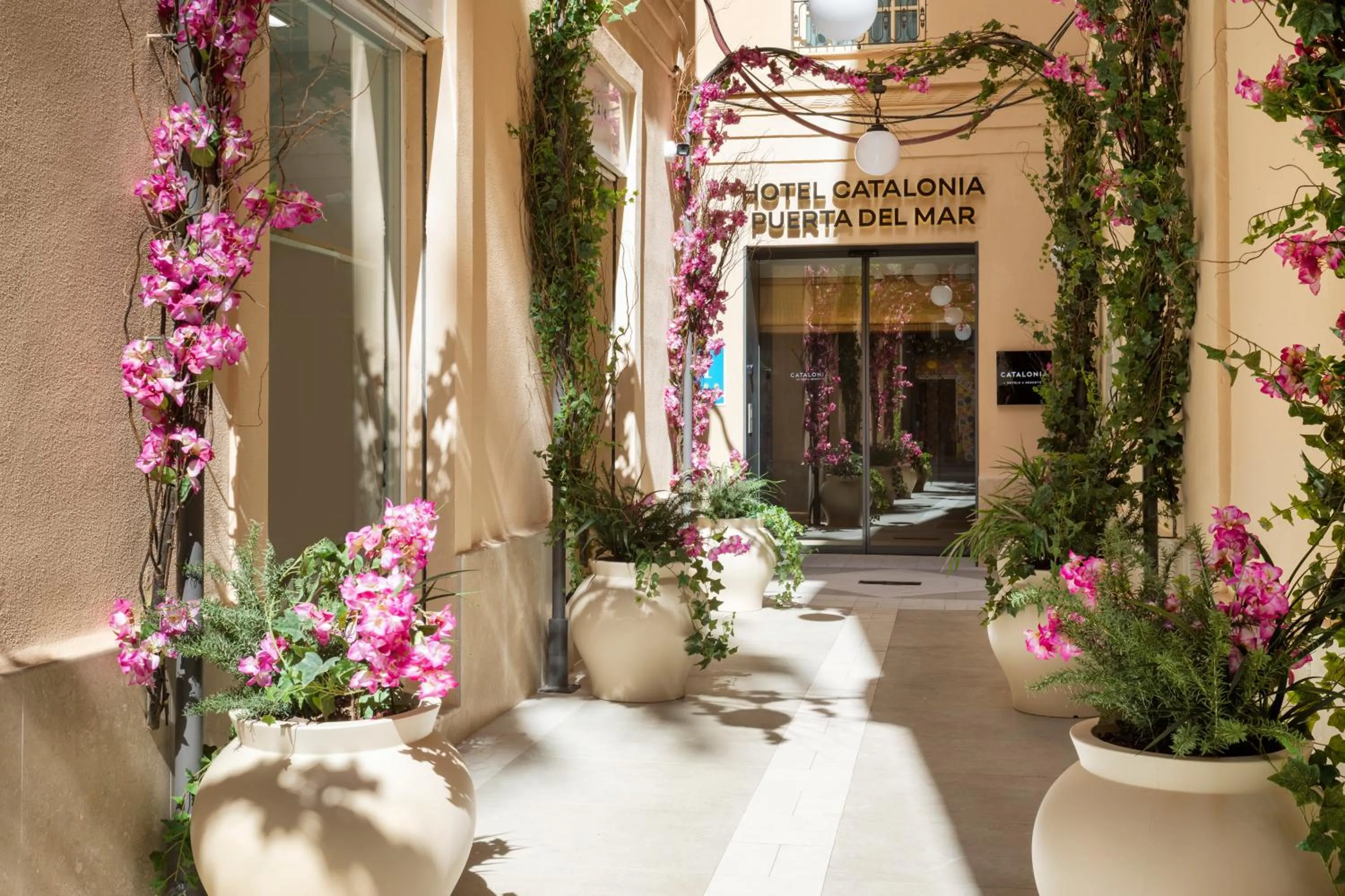 Property building in Catalonia Puerta del Mar