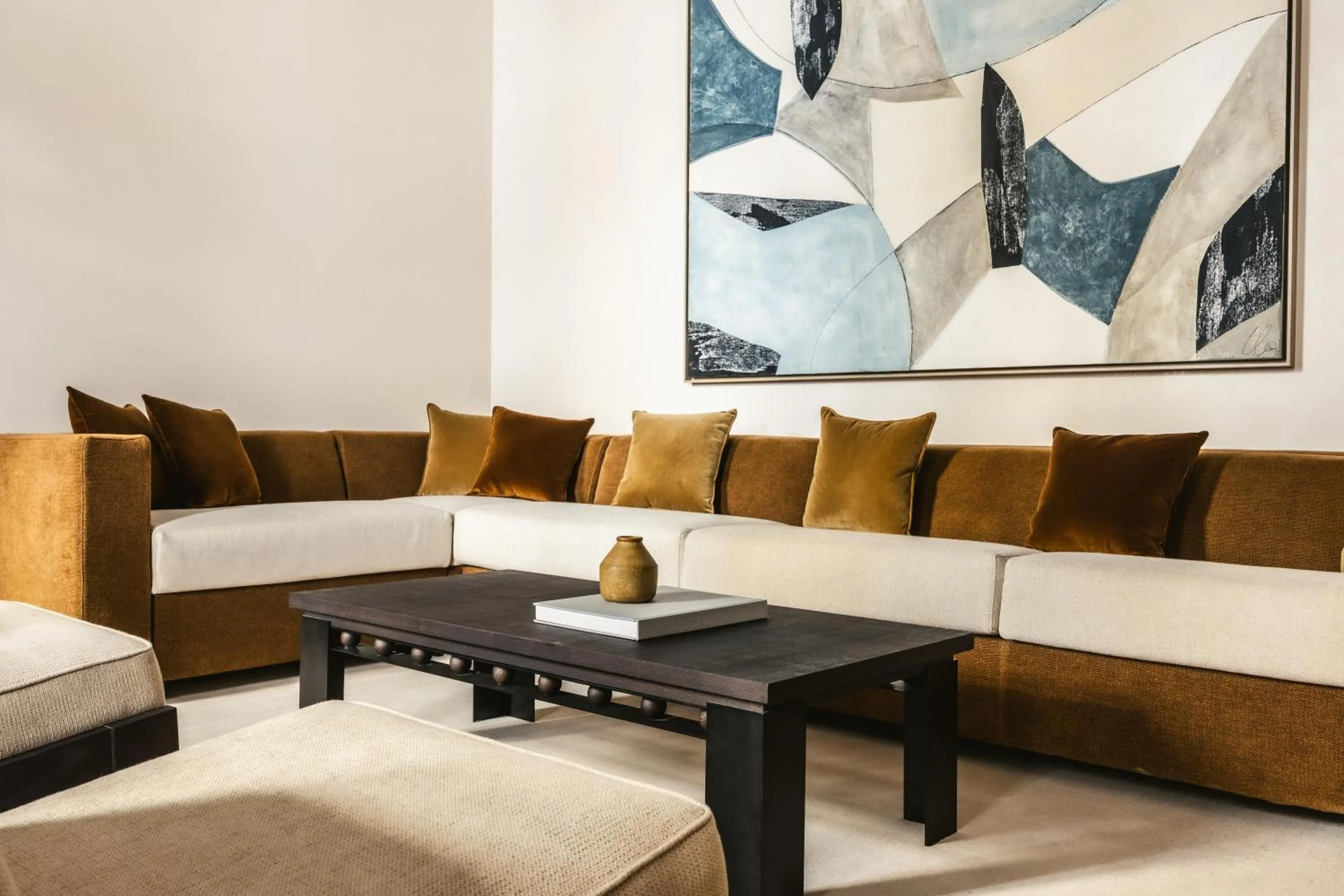 Living room in Mondovi Luxury Suites