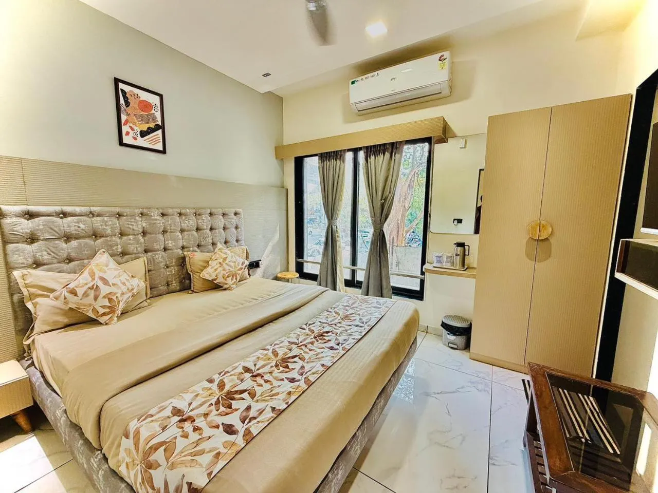 Hotel RV Residency