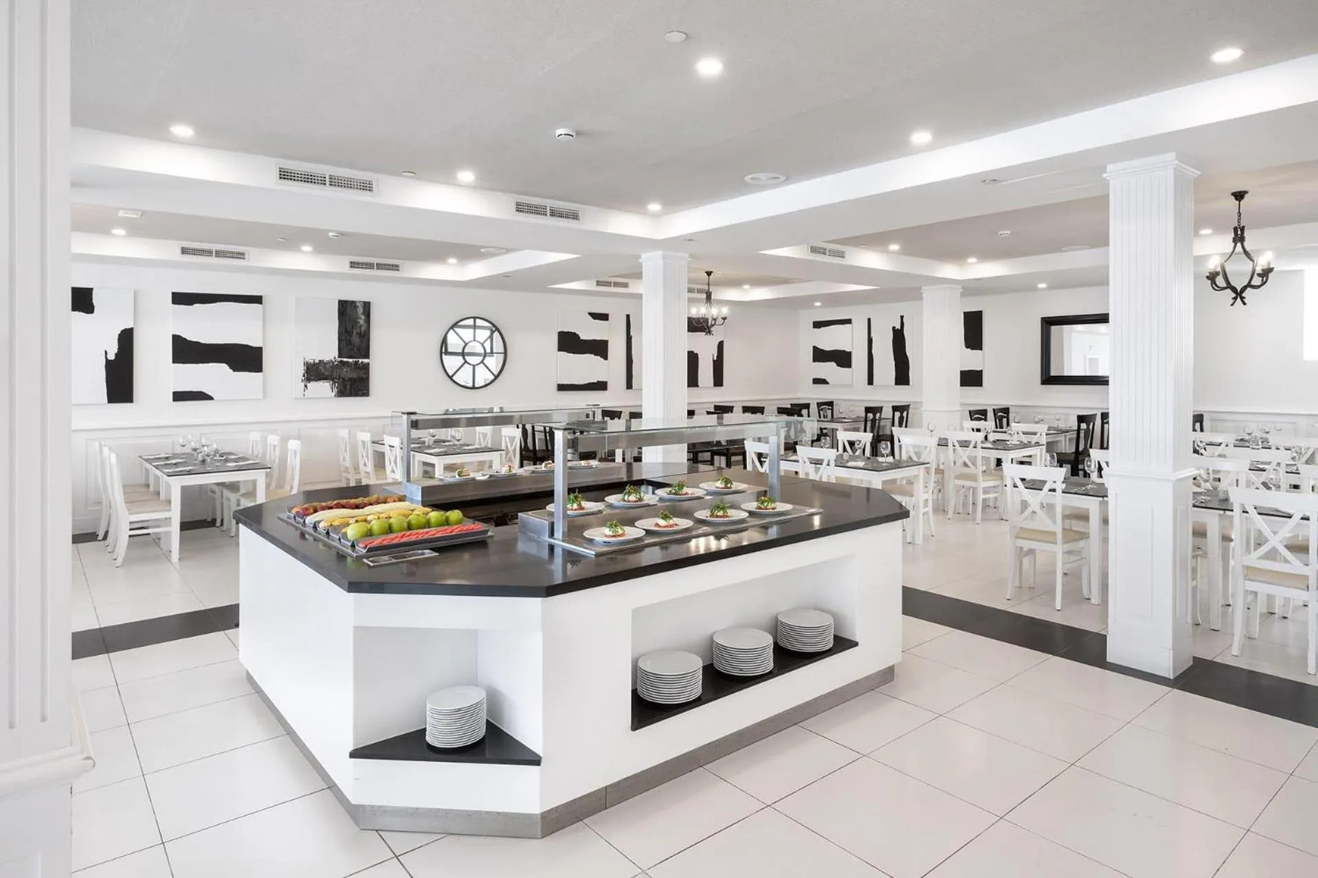 Restaurant/places to eat in Gran Castillo Tagoro Family & Fun Playa Blanca