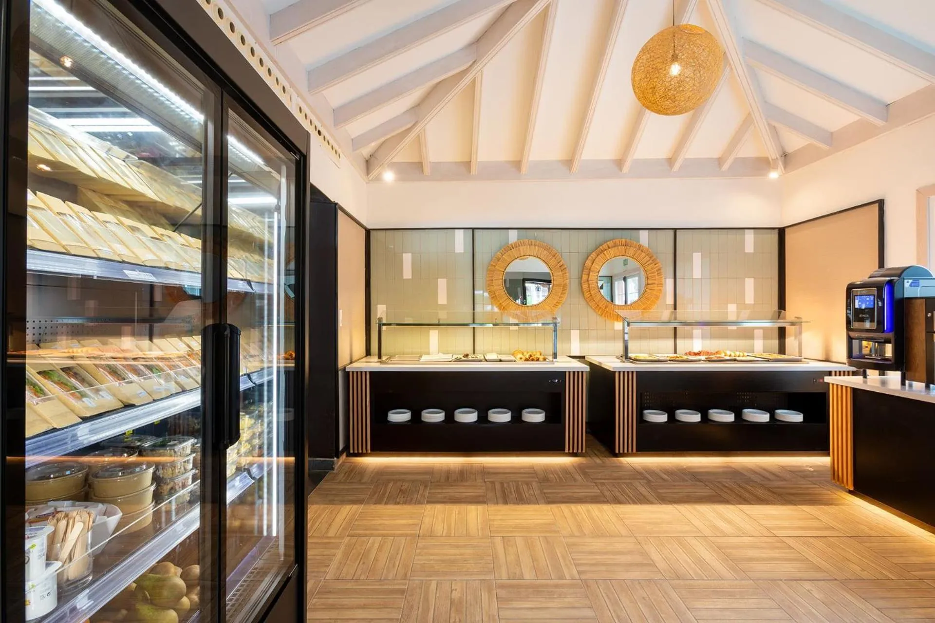 Restaurant/places to eat in Gran Castillo Tagoro Family & Fun Playa Blanca