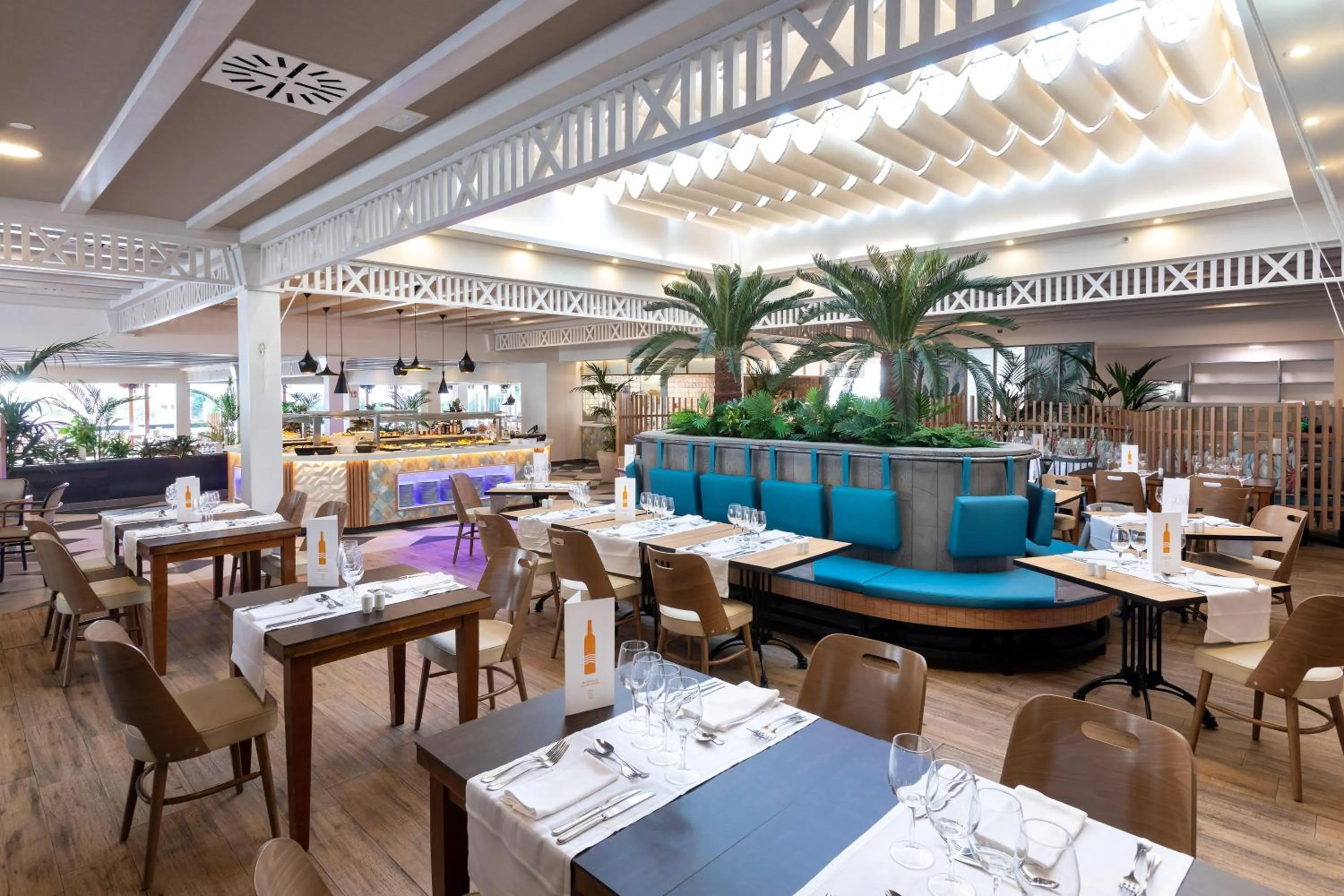 Restaurant/places to eat in Gran Castillo Tagoro Family & Fun Playa Blanca