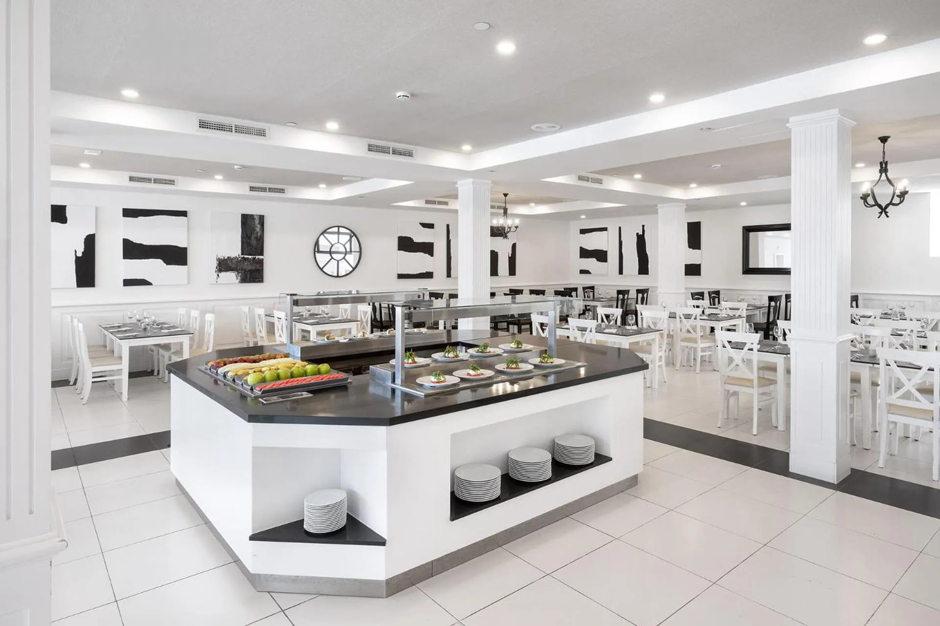 Restaurant/places to eat in Gran Castillo Tagoro Family & Fun Playa Blanca