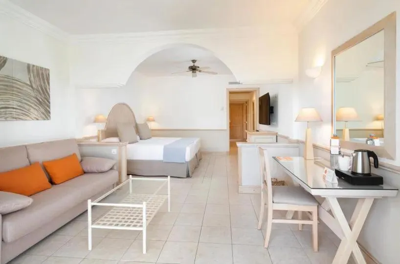 Photo of the whole room in Gran Castillo Tagoro Family & Fun Playa Blanca