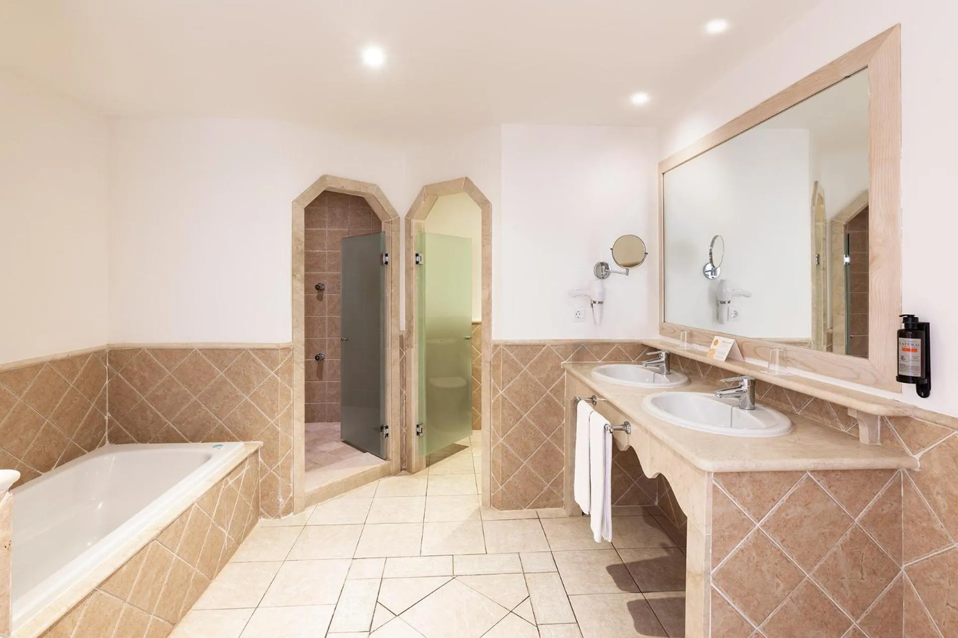 Bathroom in Gran Castillo Tagoro Family & Fun Playa Blanca