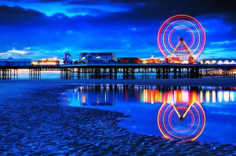 Night in 100 Pipers Hotel