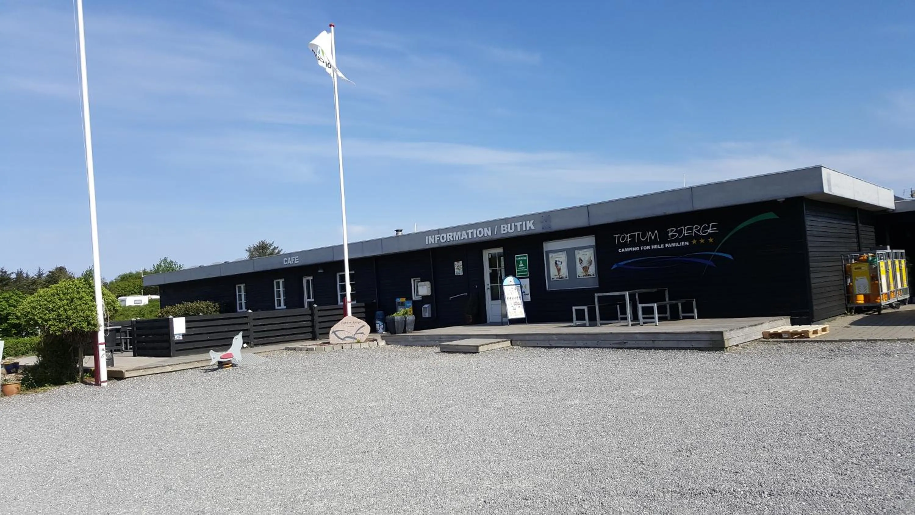 Facade/entrance in Toftum Bjerge Camping & Cottages