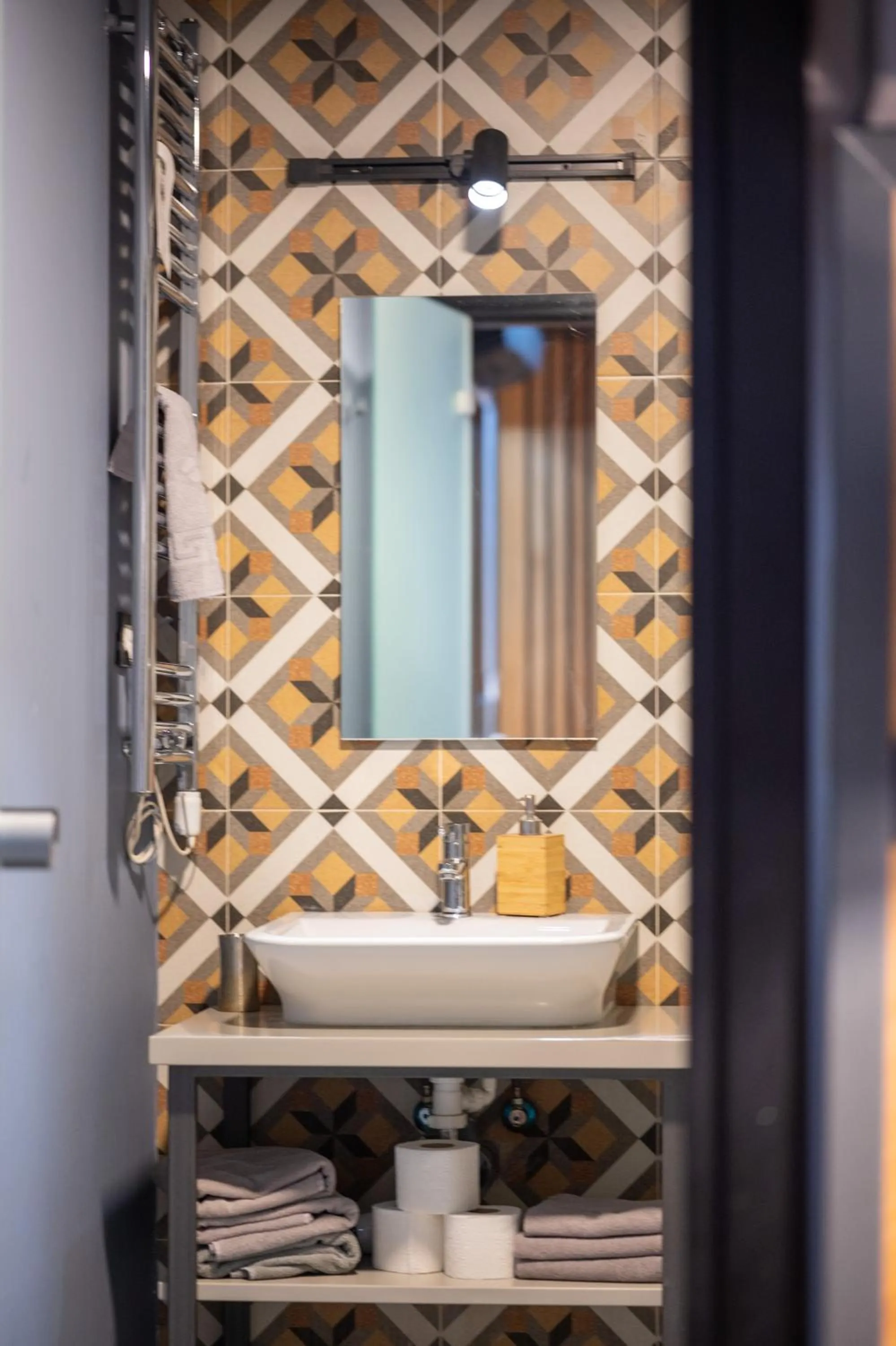 Bathroom in Hotel London B&B