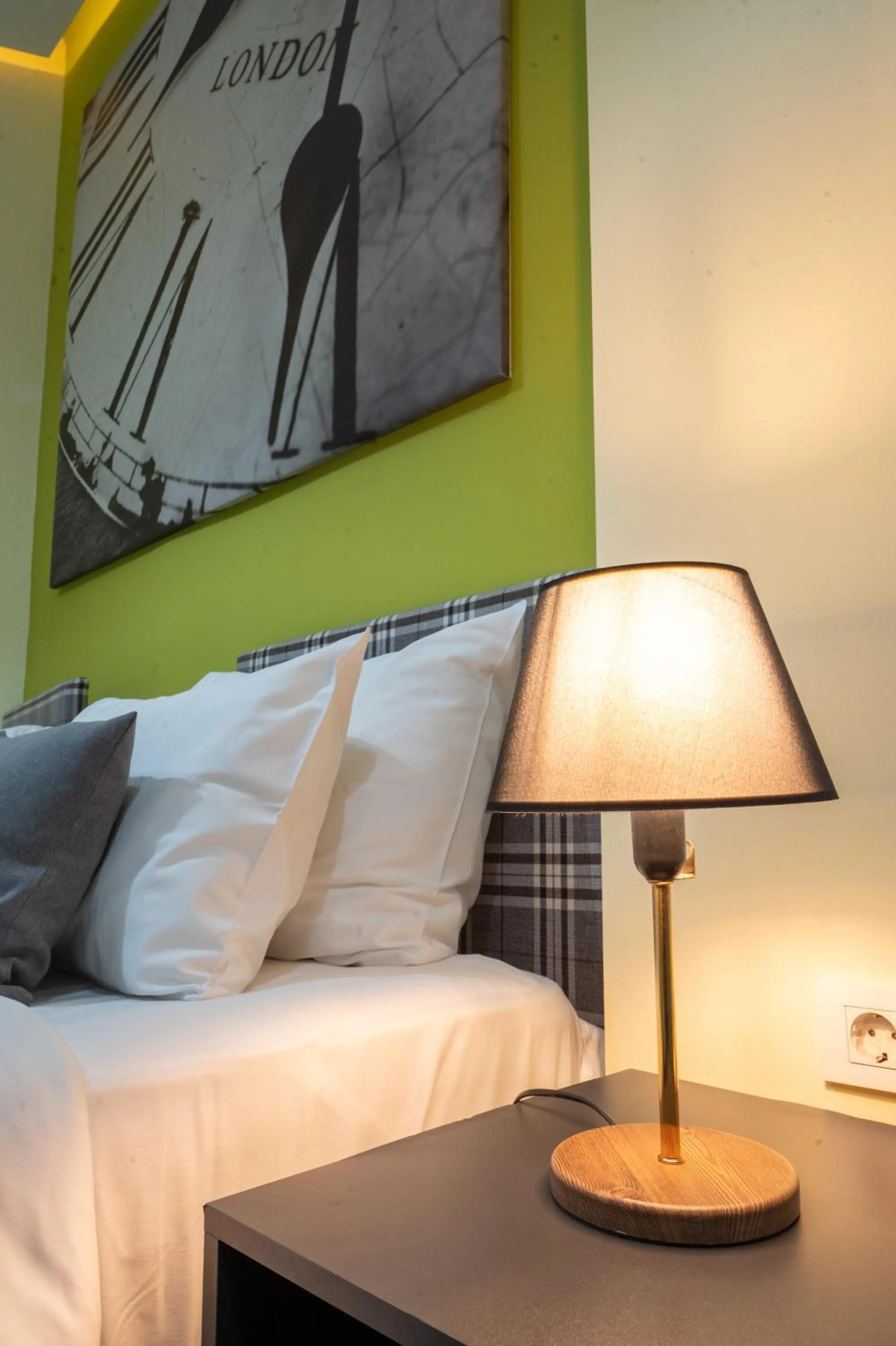 Decorative detail, Bed in Hotel London B&B