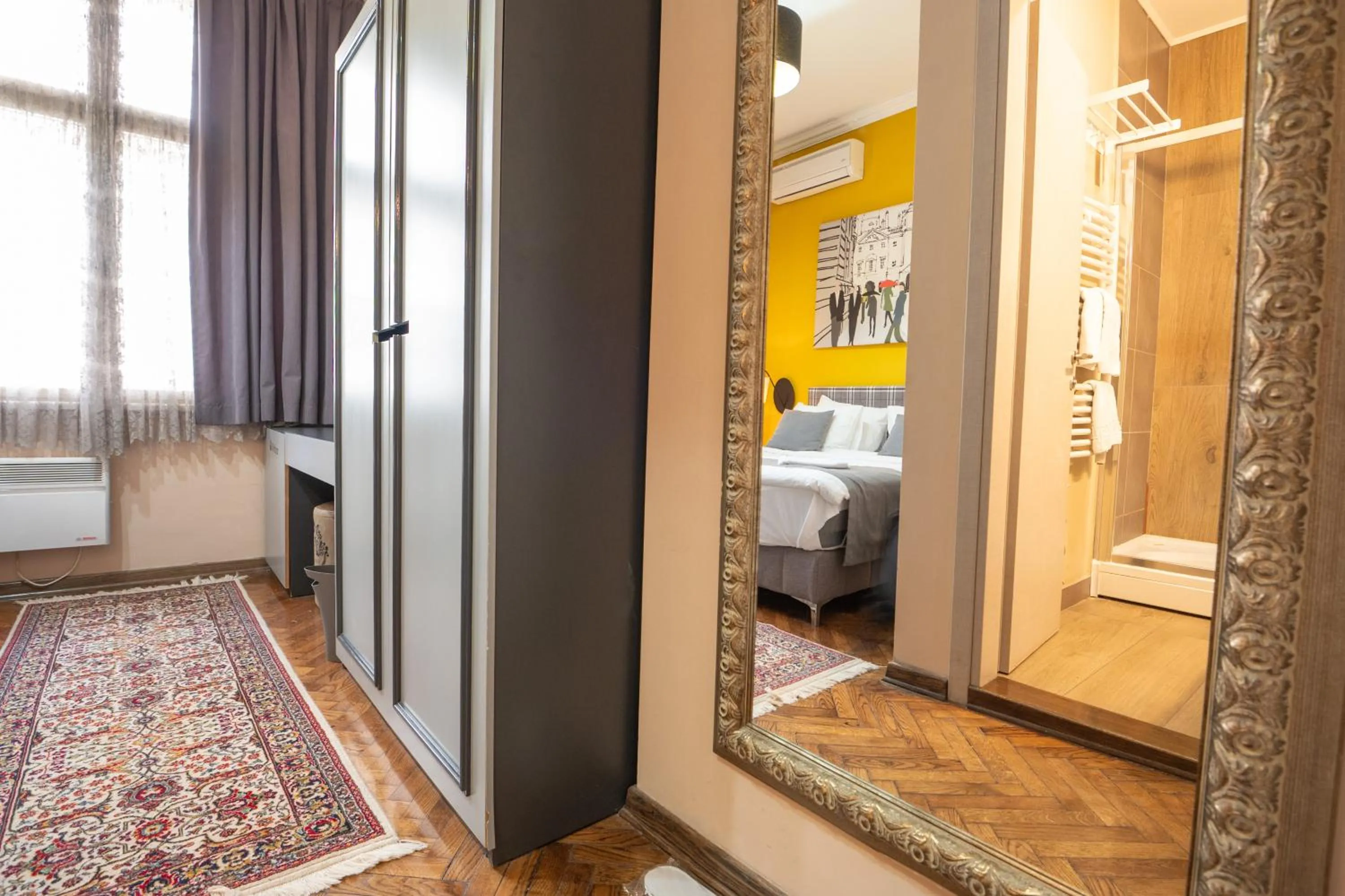 Bathroom, Bed in Hotel London B&B