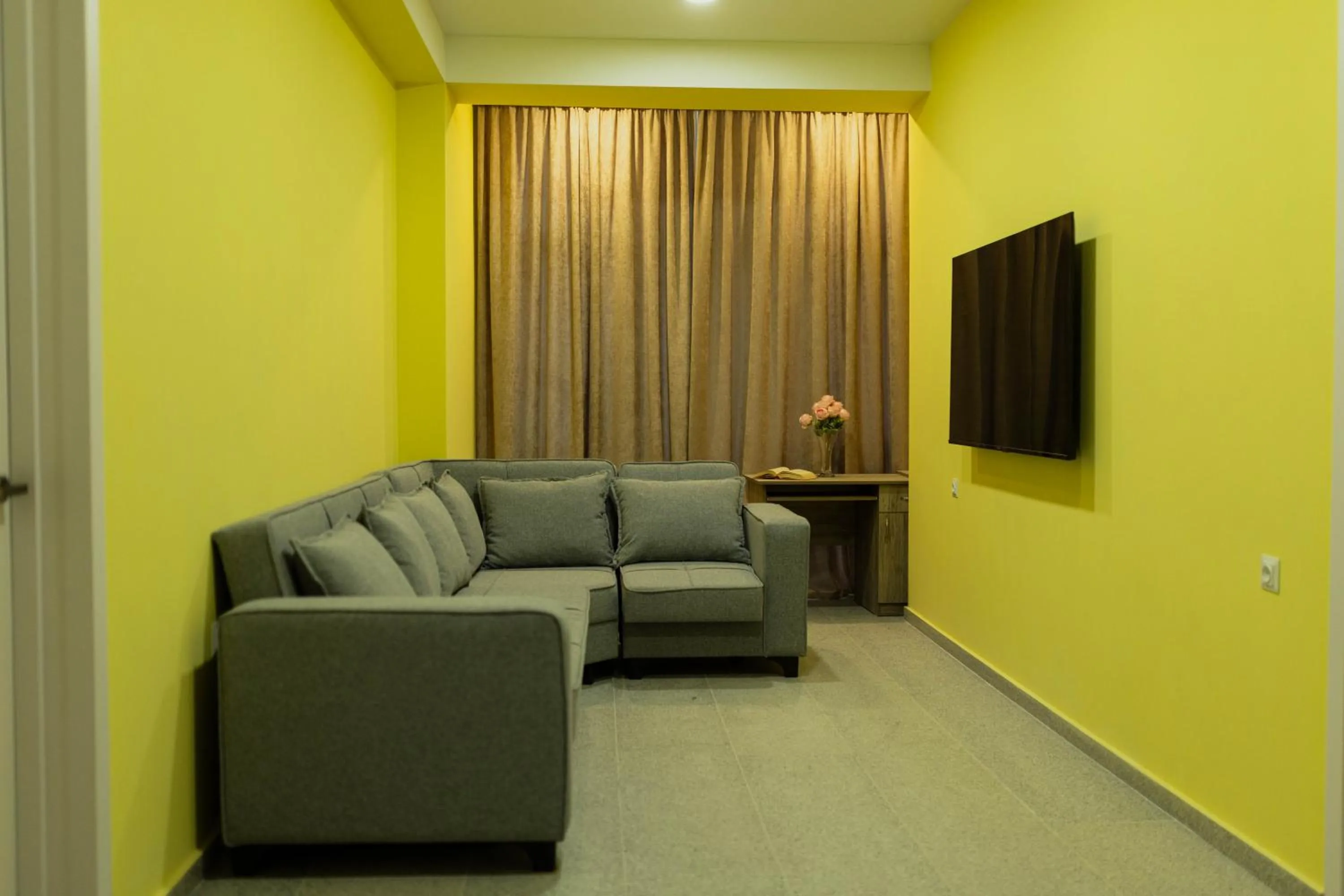 TV and multimedia in Panorama Hills Apart-Hotel