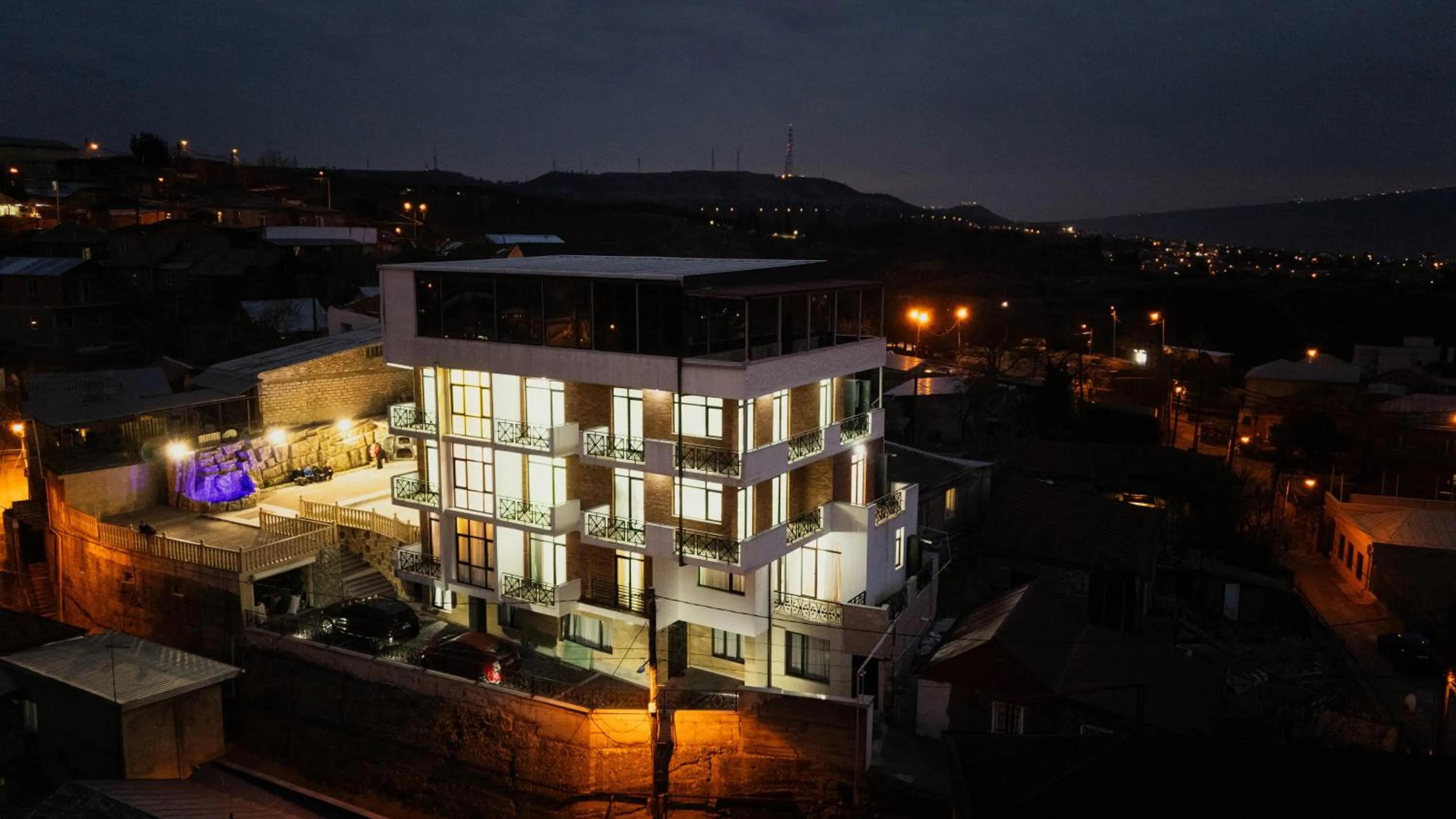 Property building in Panorama Hills Apart-Hotel