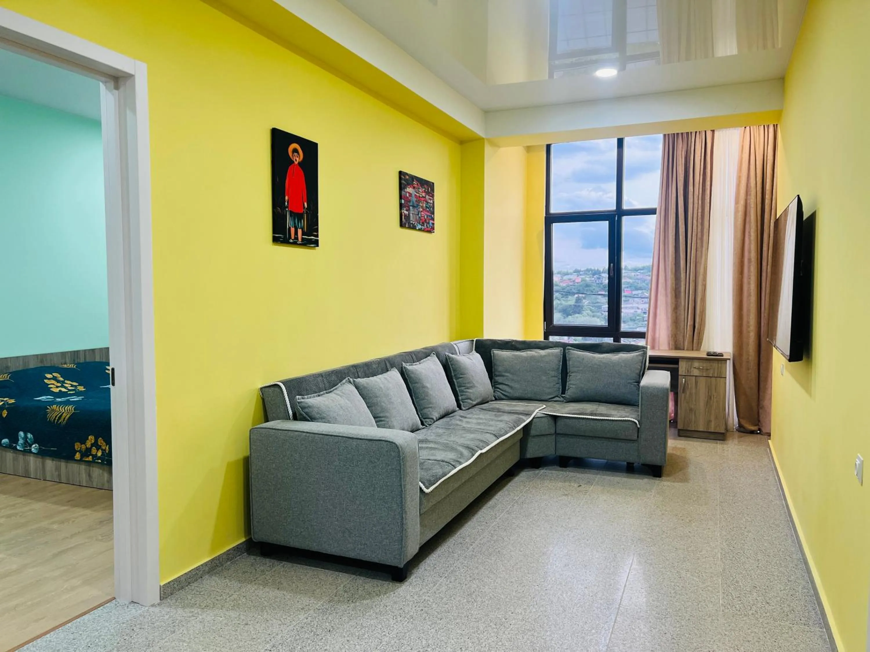 TV and multimedia in Panorama Hills Apart-Hotel