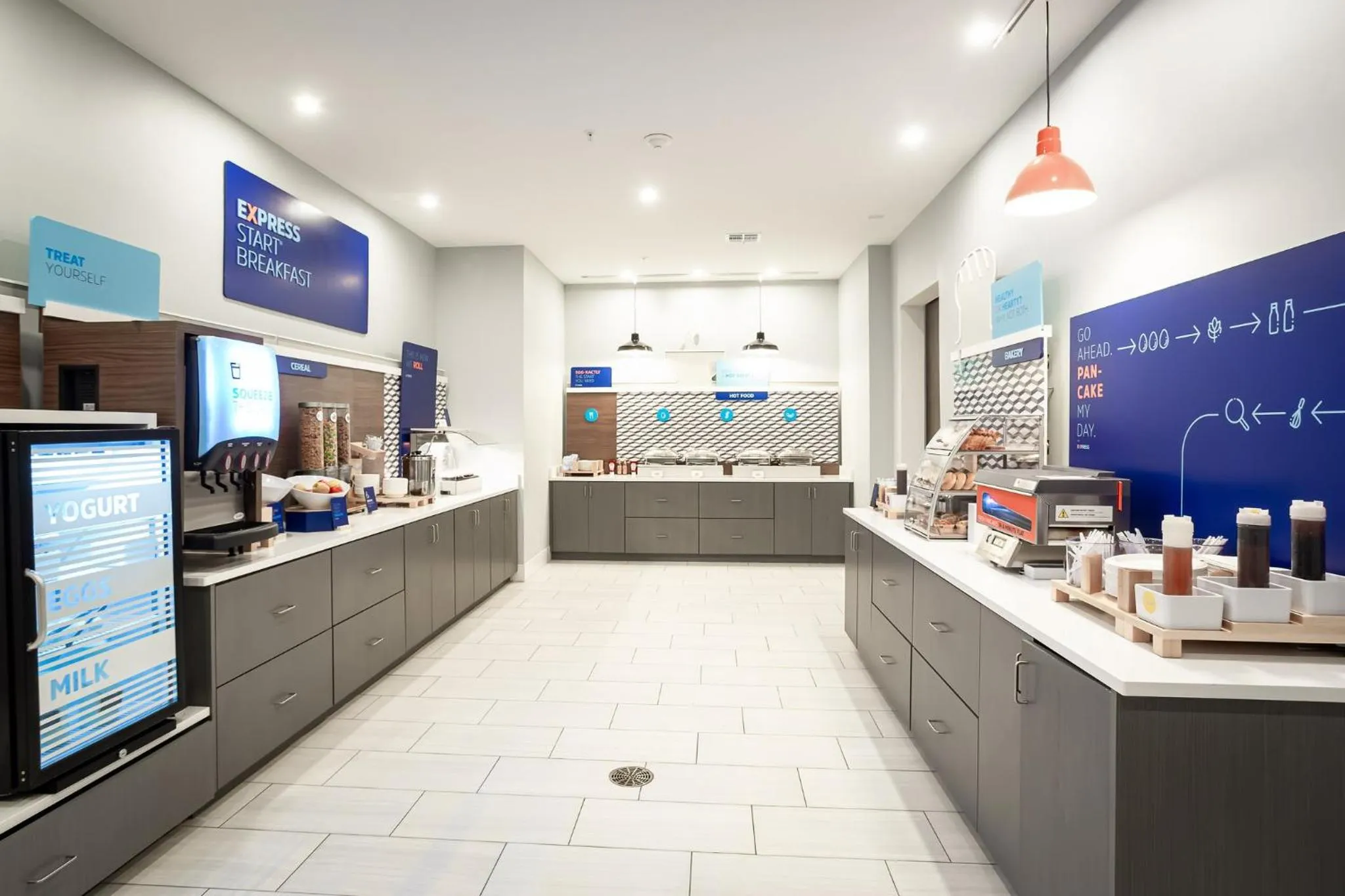 Breakfast in Holiday Inn Express & Suites Waco Downtown by IHG