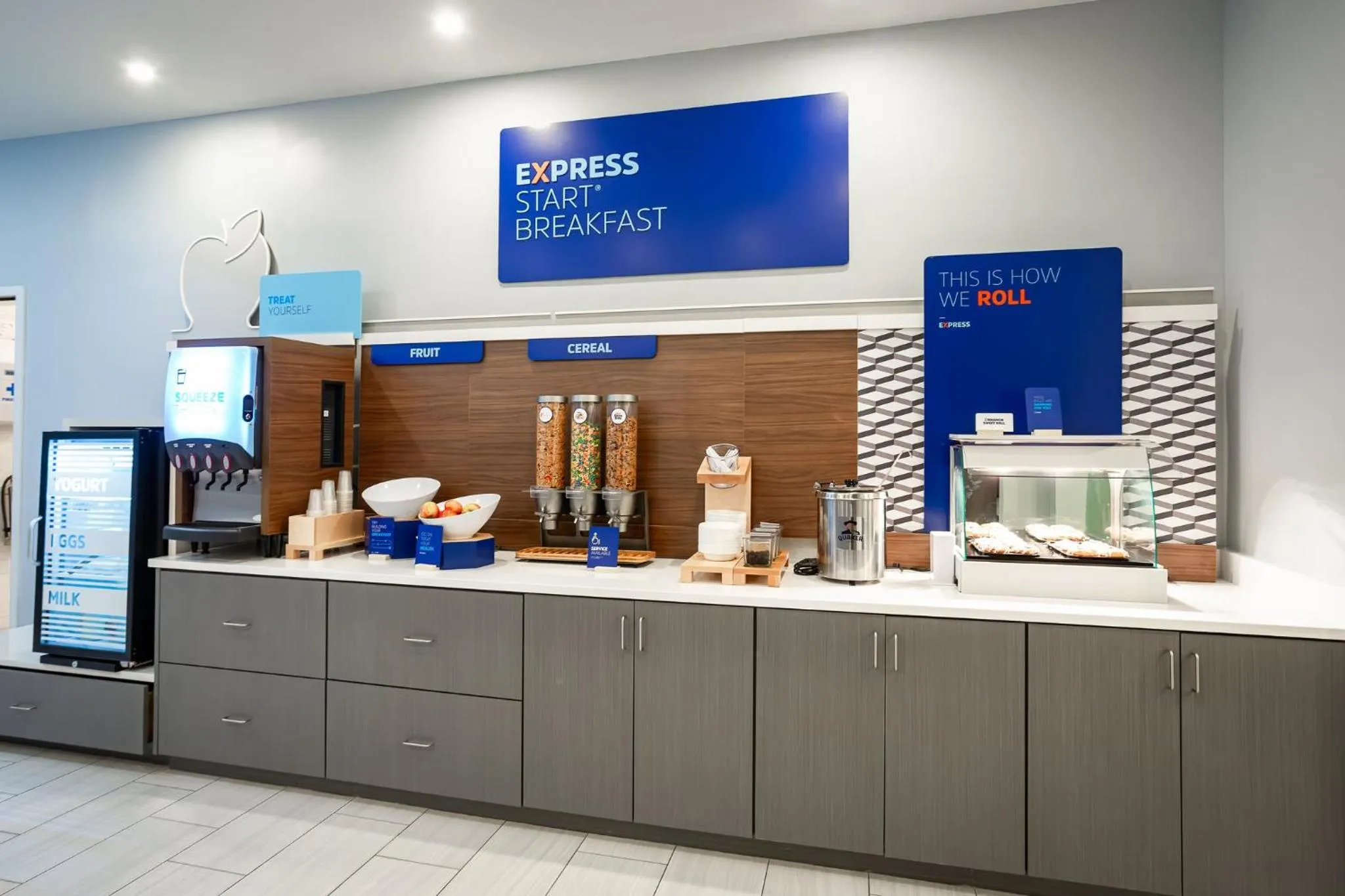 Breakfast in Holiday Inn Express & Suites Waco Downtown by IHG